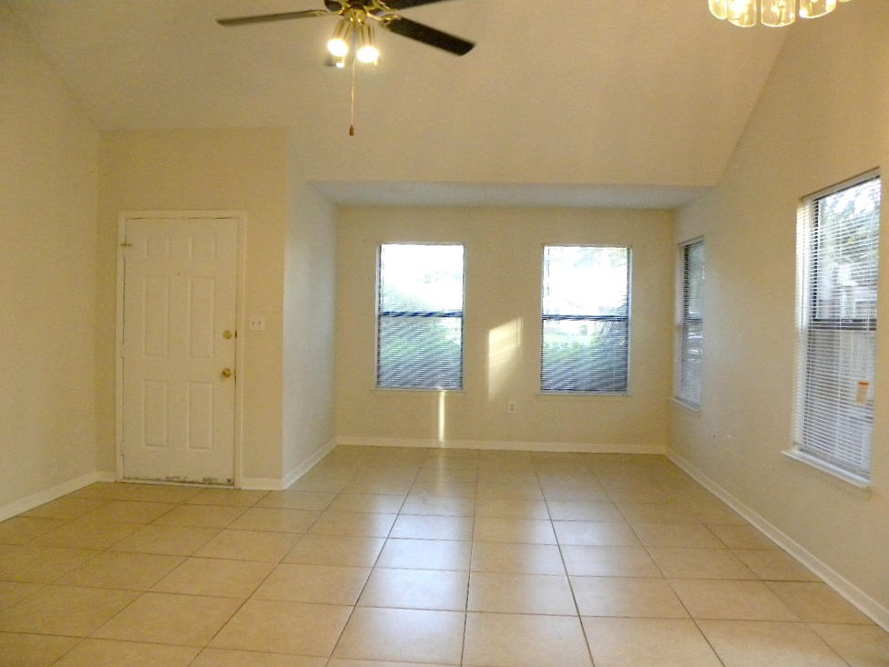 HIDDEN TRAILS PH 1 - Residential