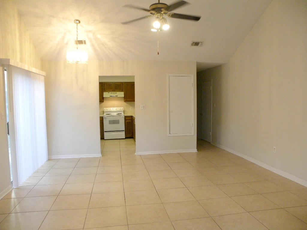 HIDDEN TRAILS PH 1 - Residential