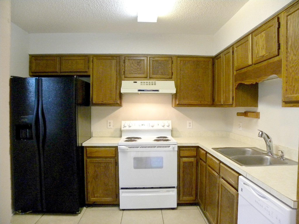 HIDDEN TRAILS PH 1 - Residential