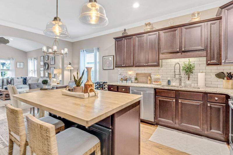 HAMMOCK BAY - Residential