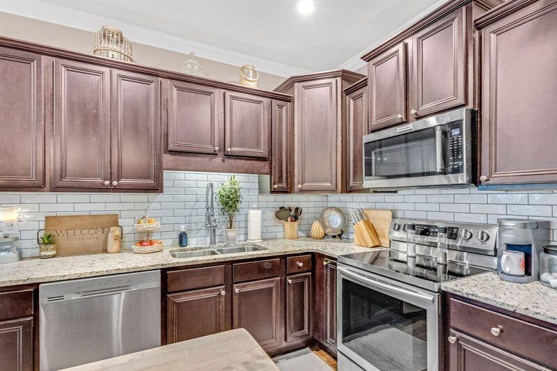 HAMMOCK BAY - Residential