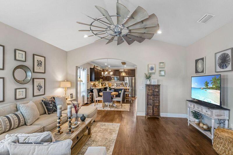 HAMMOCK BAY - Residential