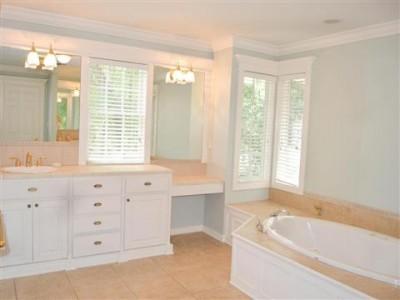 BOLTONS LANDING - Residential