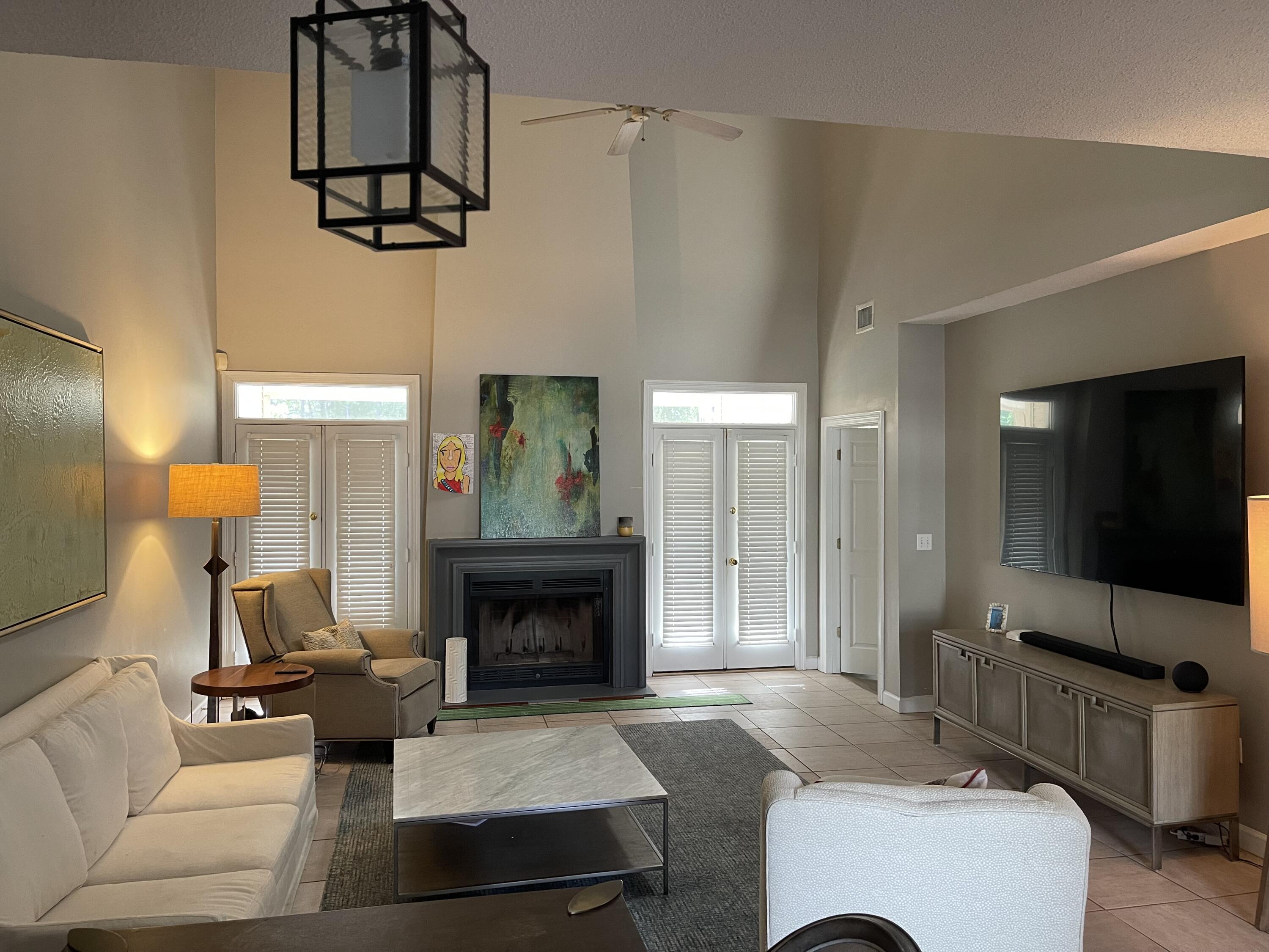 ESCADA - Residential Lease