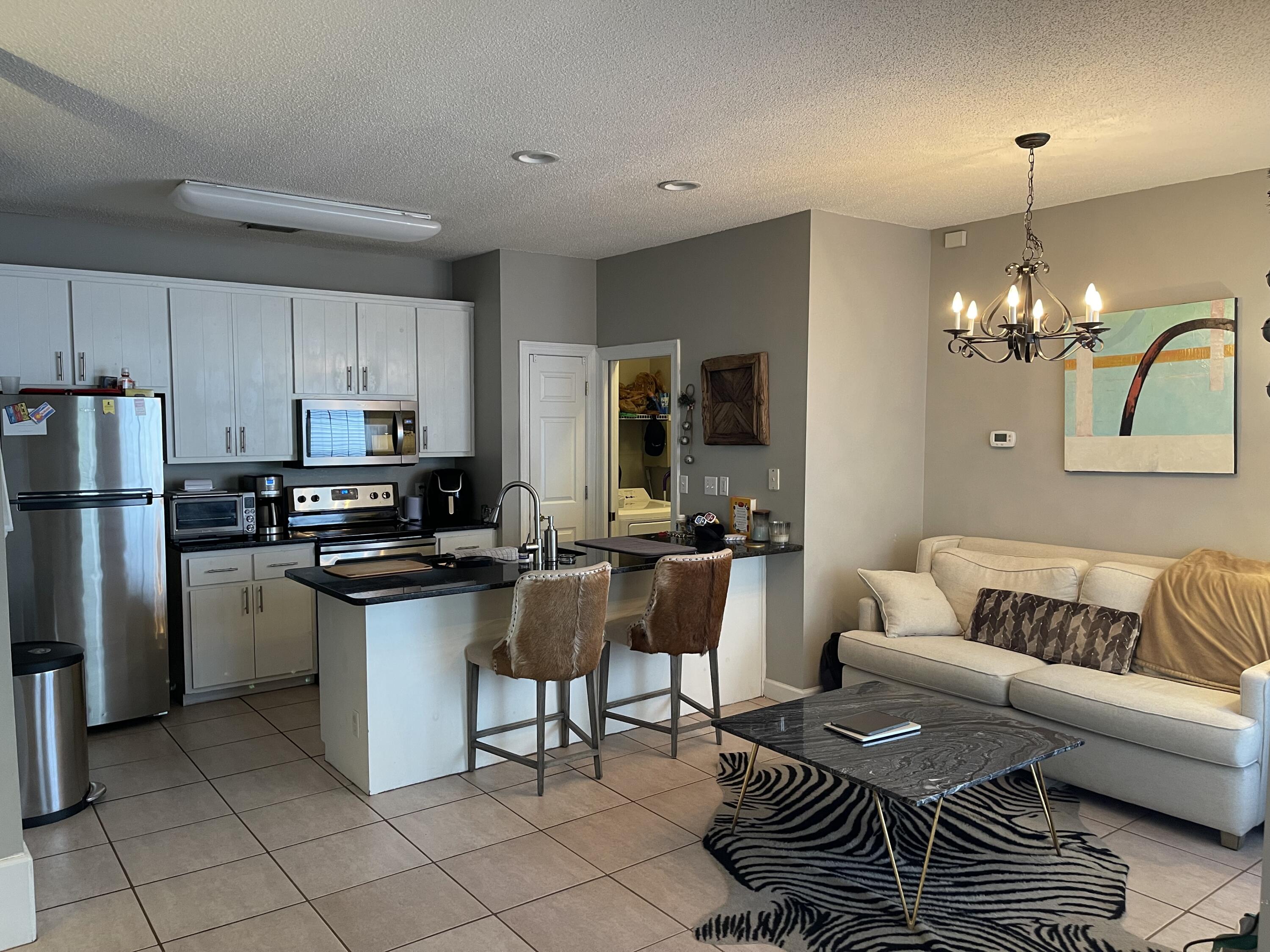 ESCADA - Residential Lease