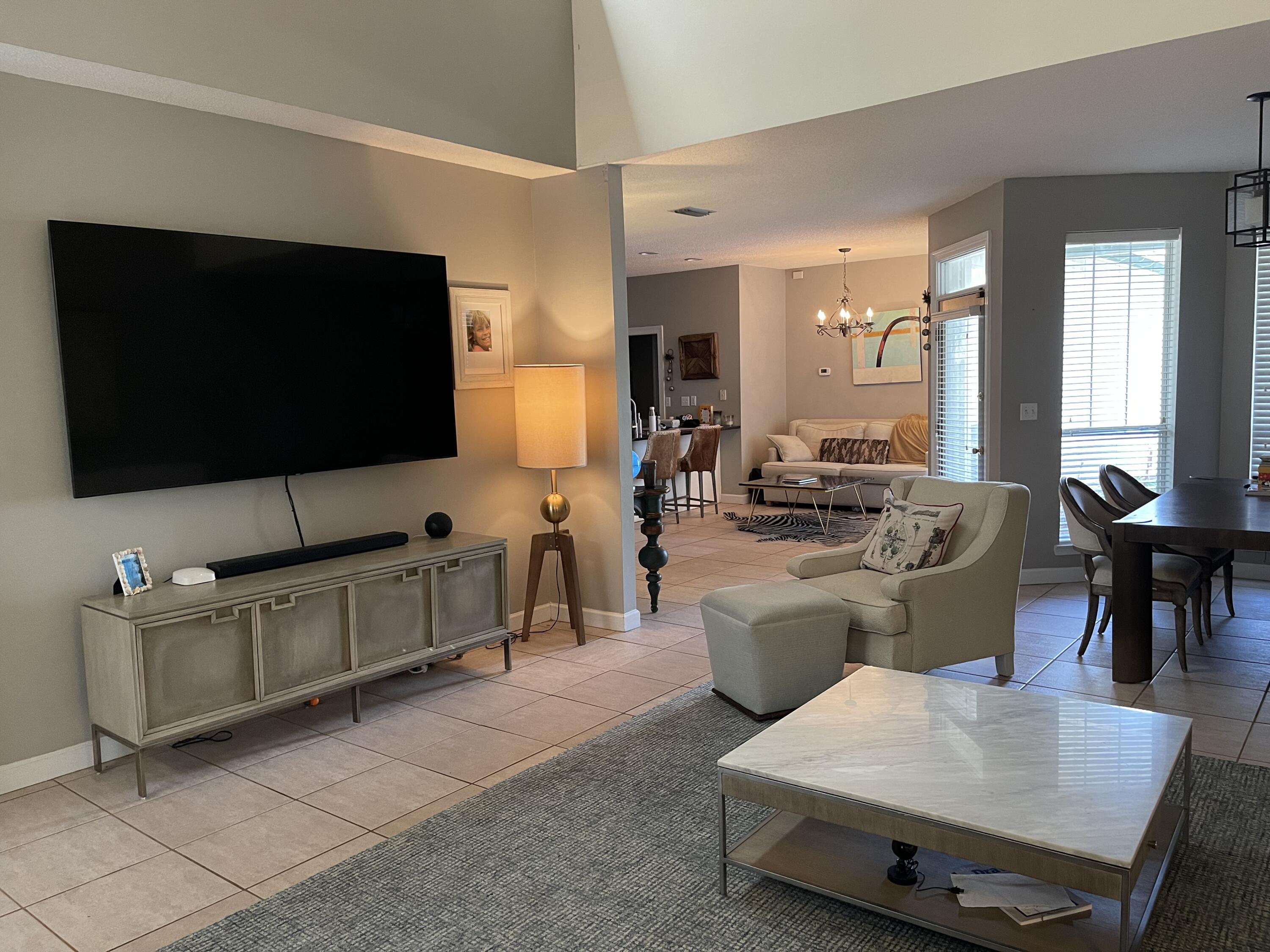 ESCADA - Residential Lease