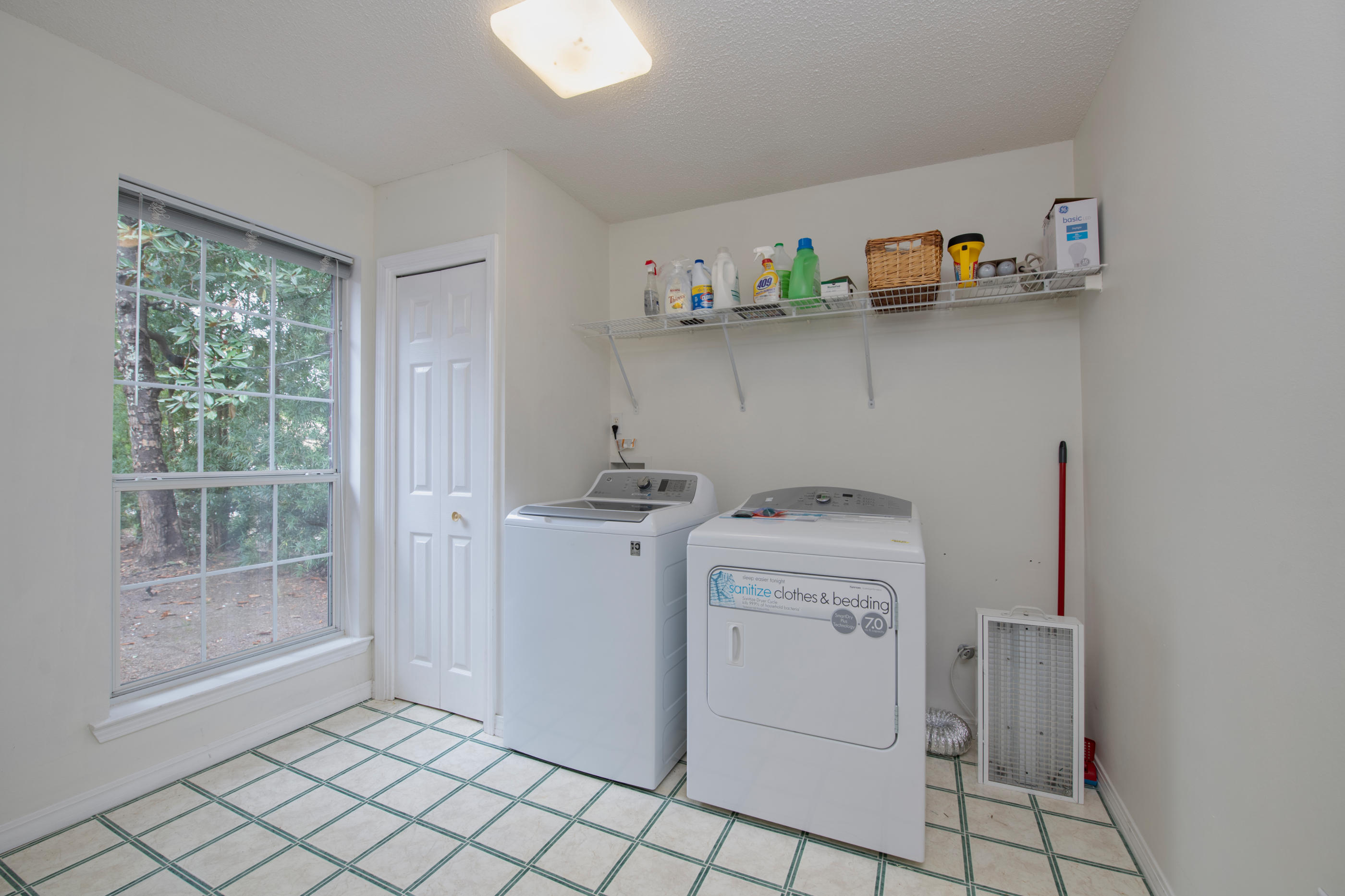 FERRY ROAD MANOR - Residential