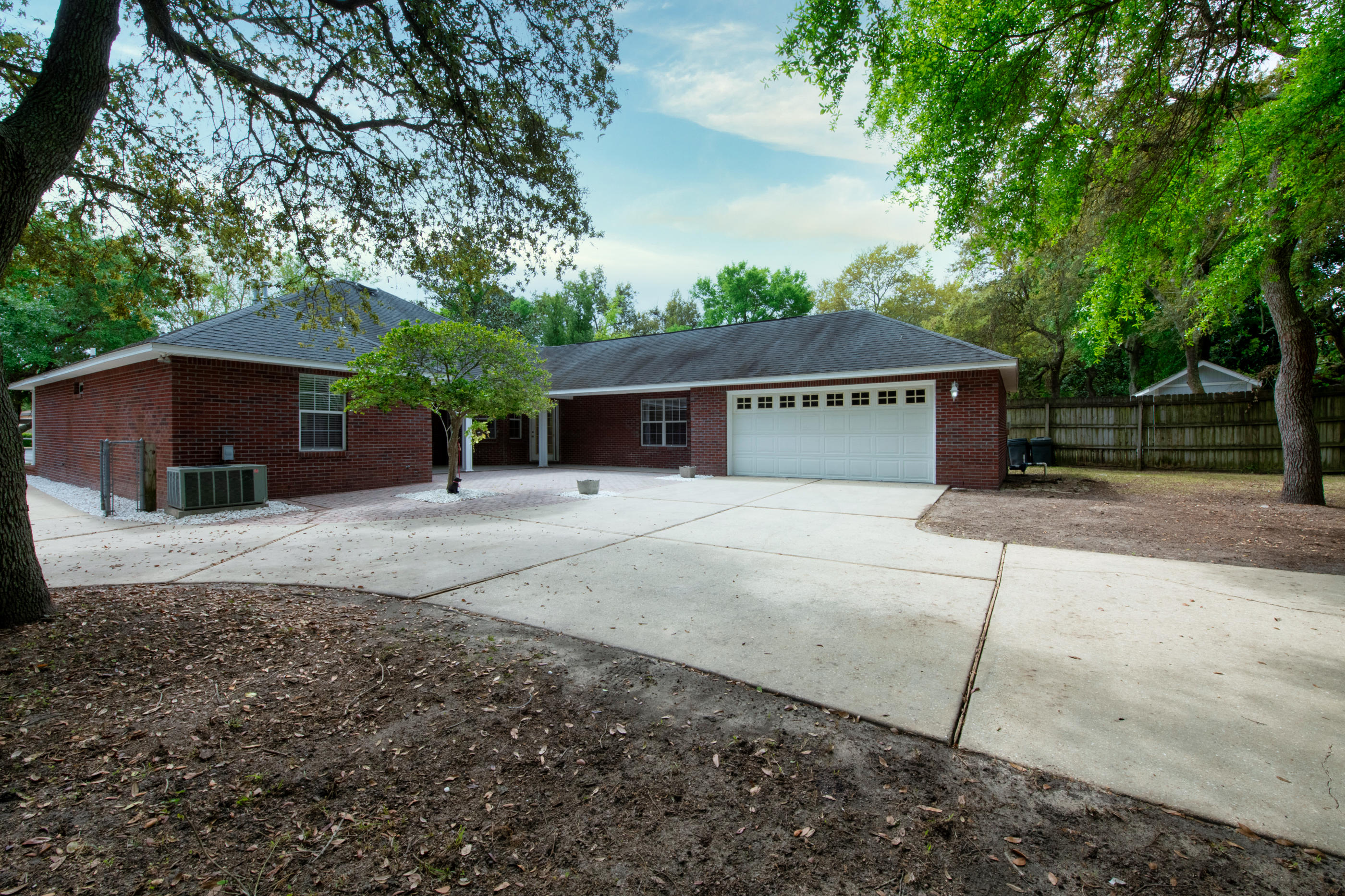 FERRY ROAD MANOR - Residential