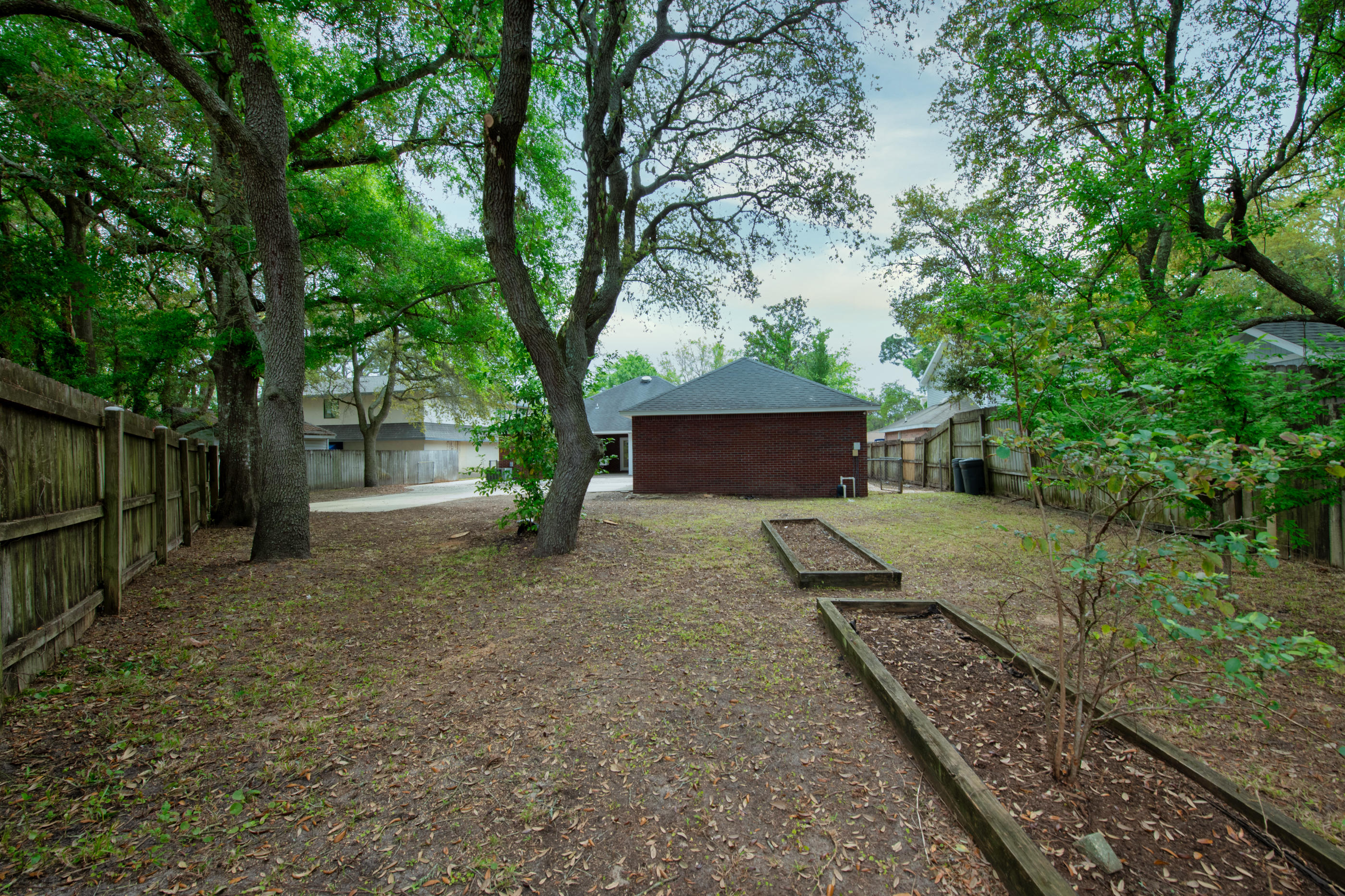 FERRY ROAD MANOR - Residential