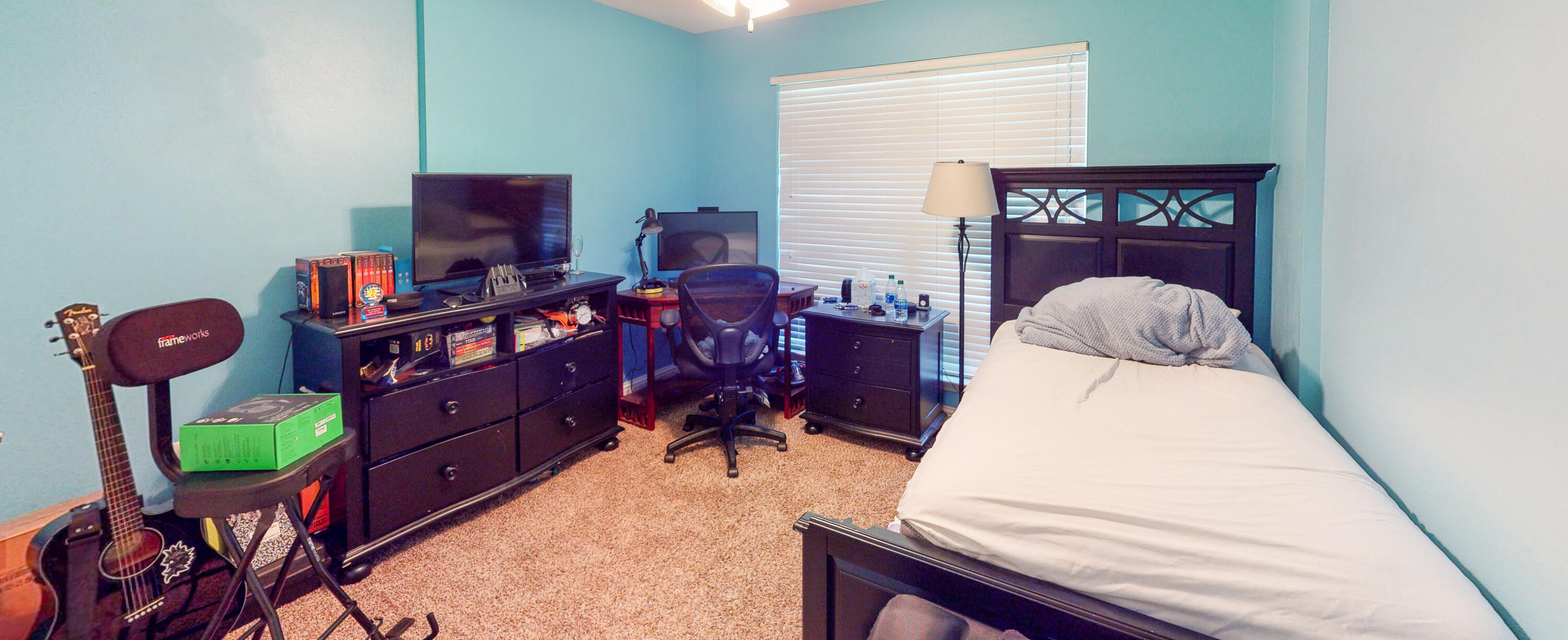 HOLLEY BY THE SEA - Residential