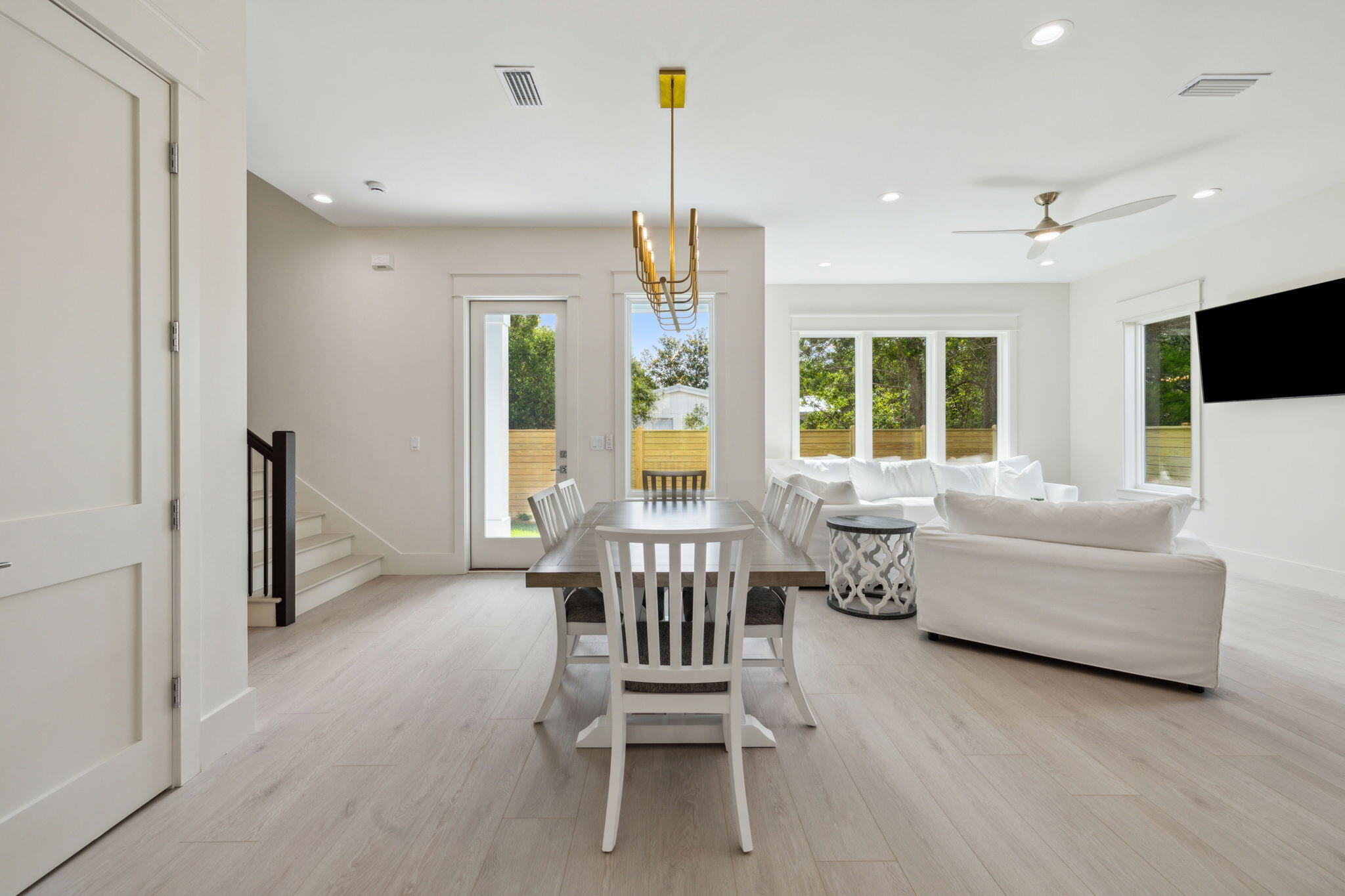 EASTERN LAKE S/D - Residential