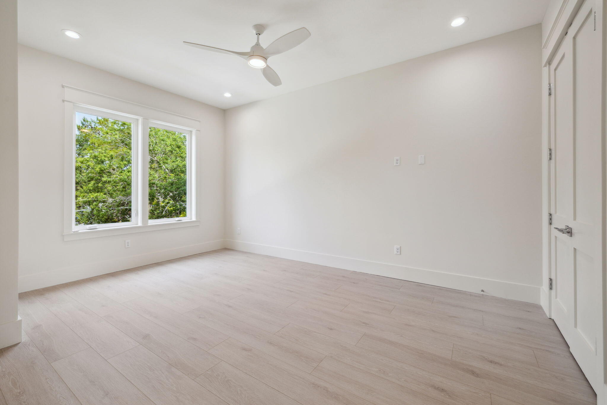 EASTERN LAKE S/D - Residential