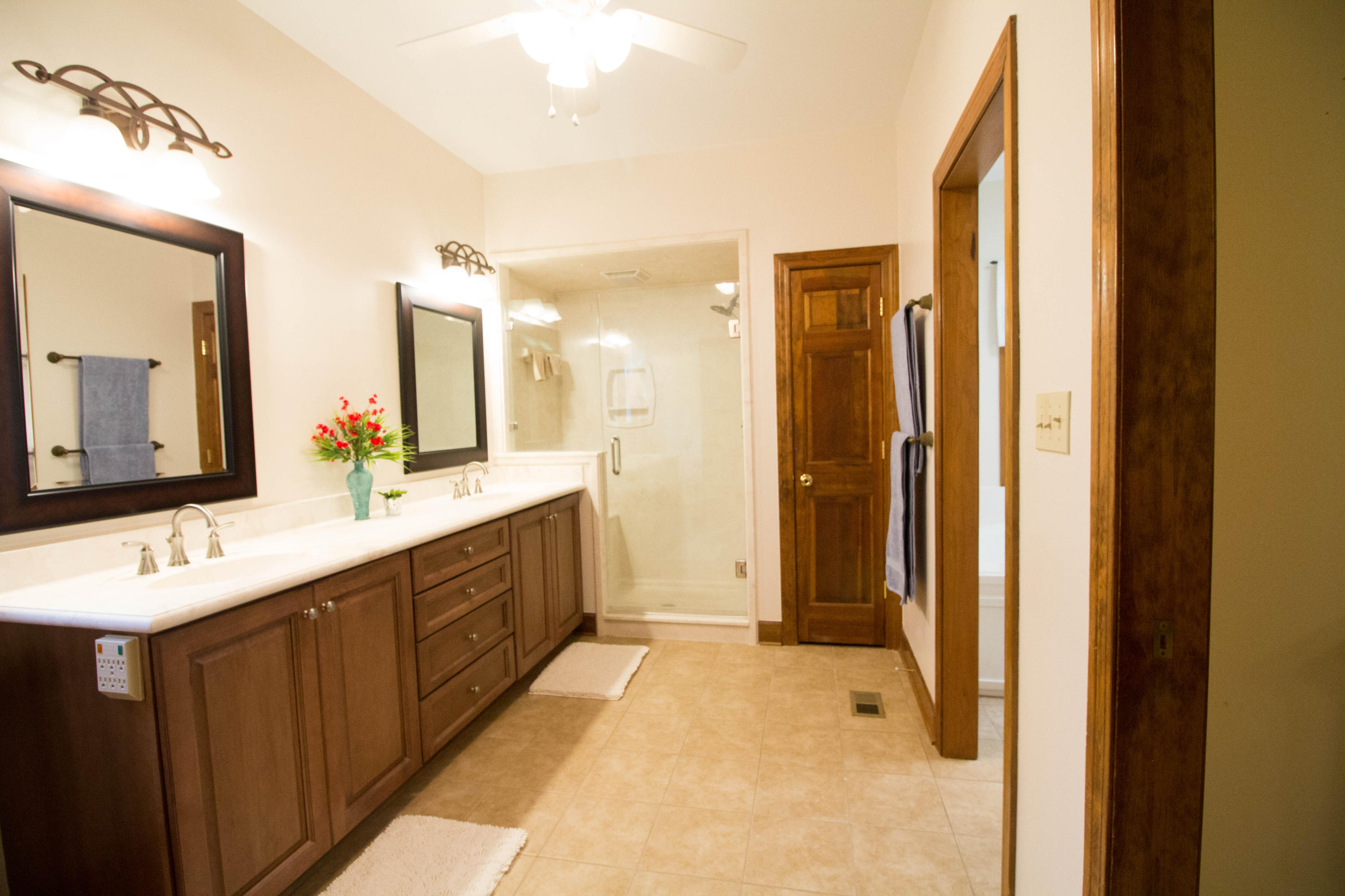 LAKESIDE EAST - Residential