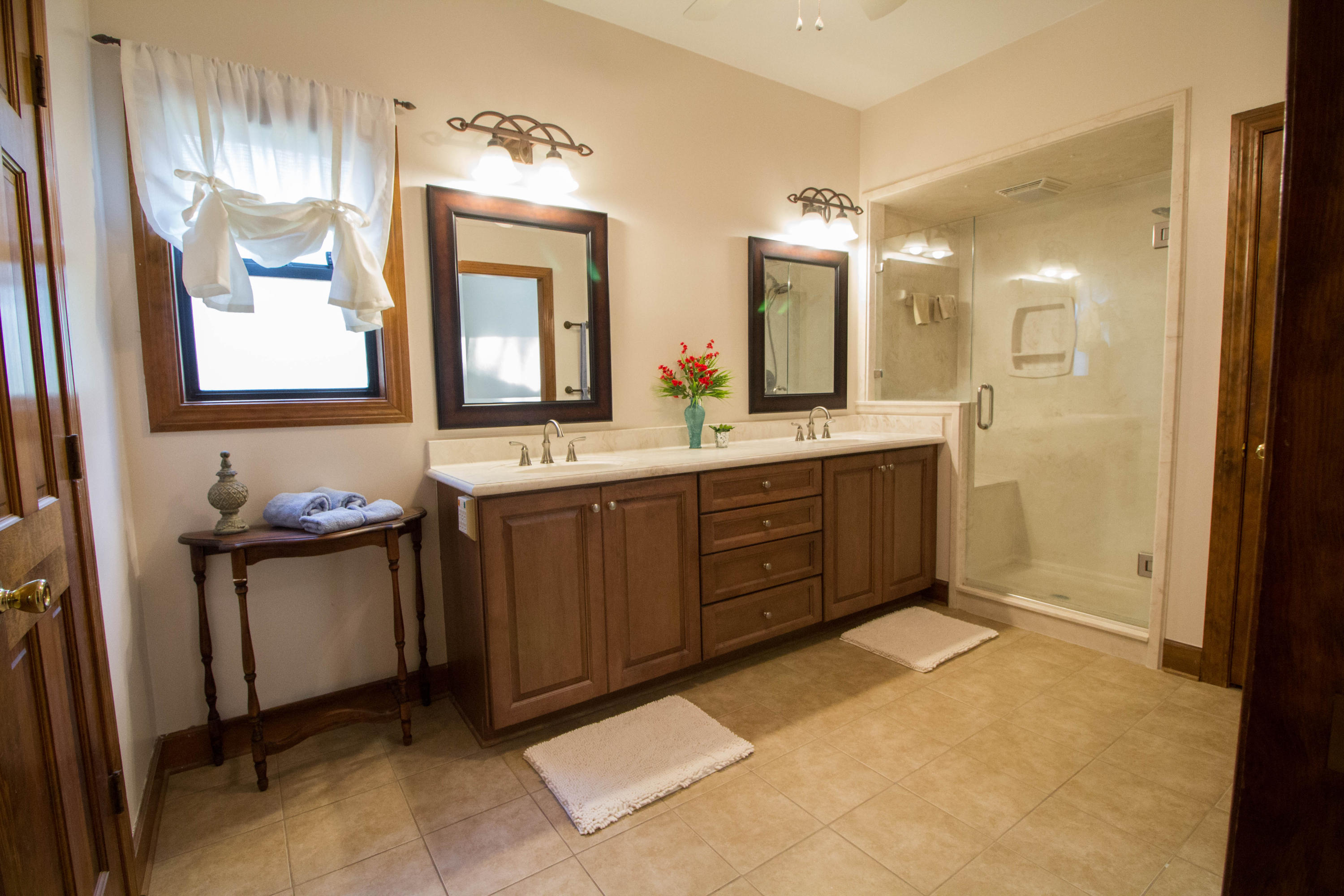 LAKESIDE EAST - Residential