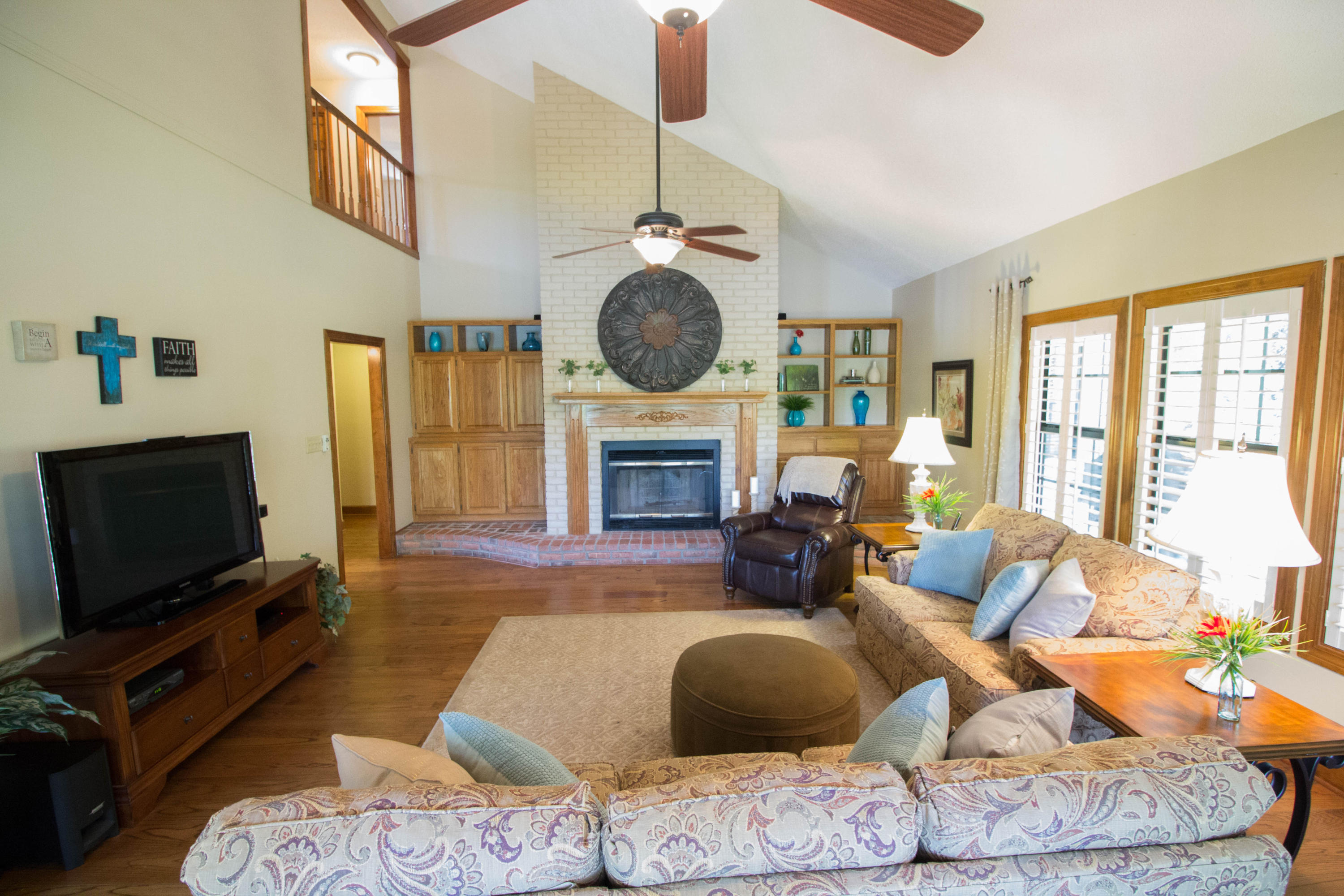 LAKESIDE EAST - Residential