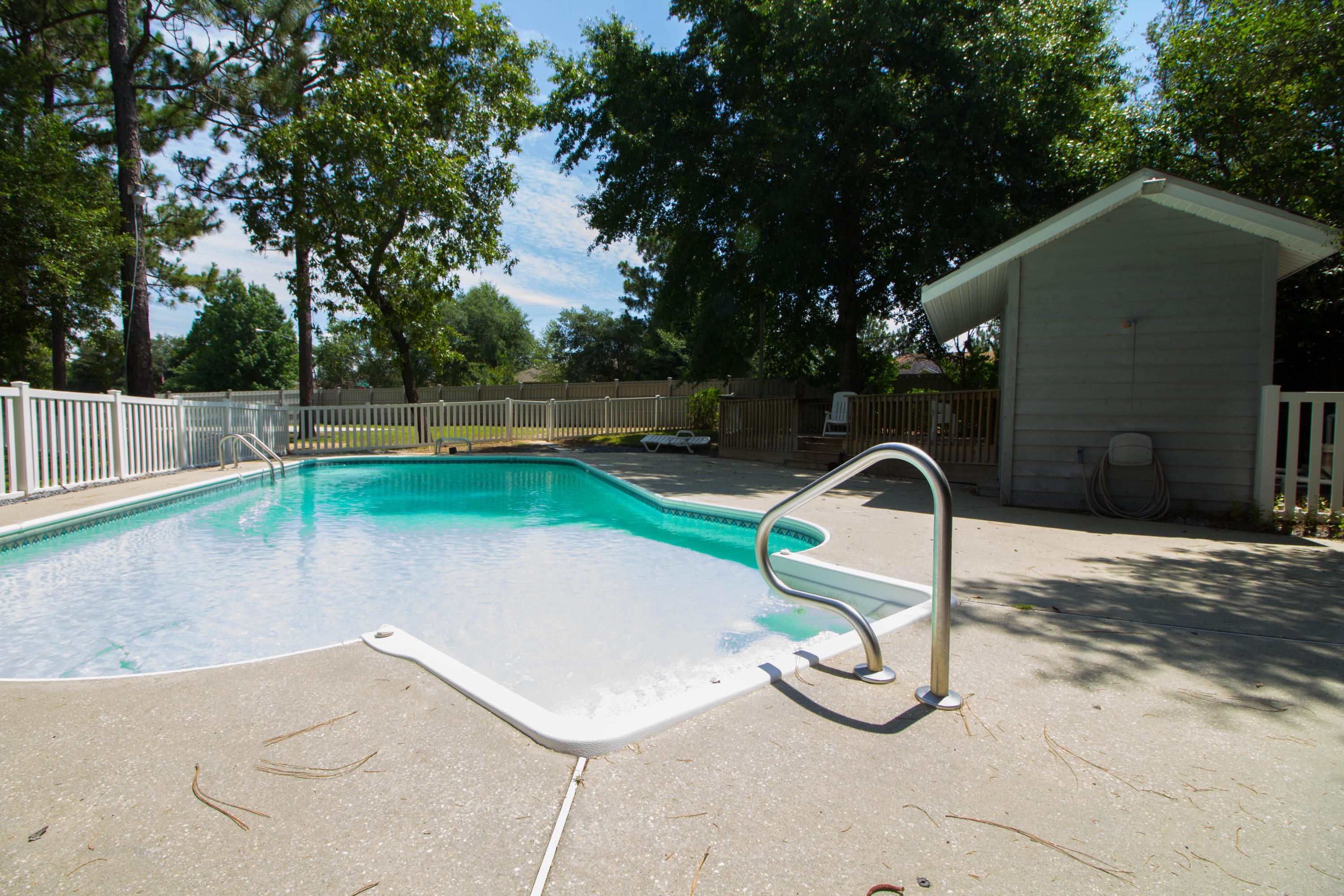 LAKESIDE EAST - Residential