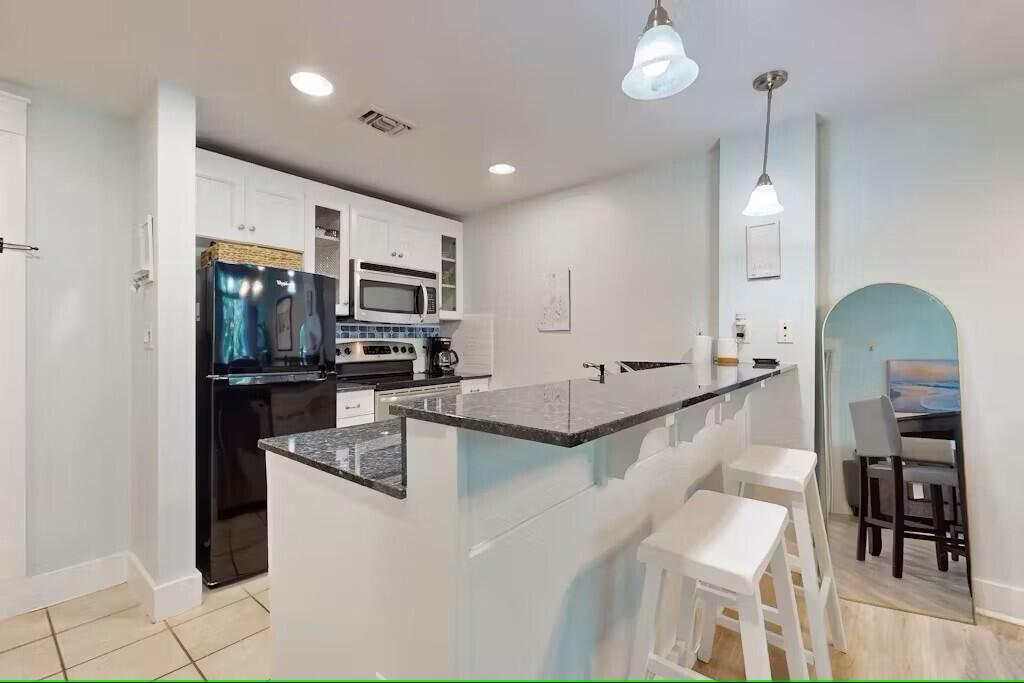 OBSERVATION POINT - Residential Lease