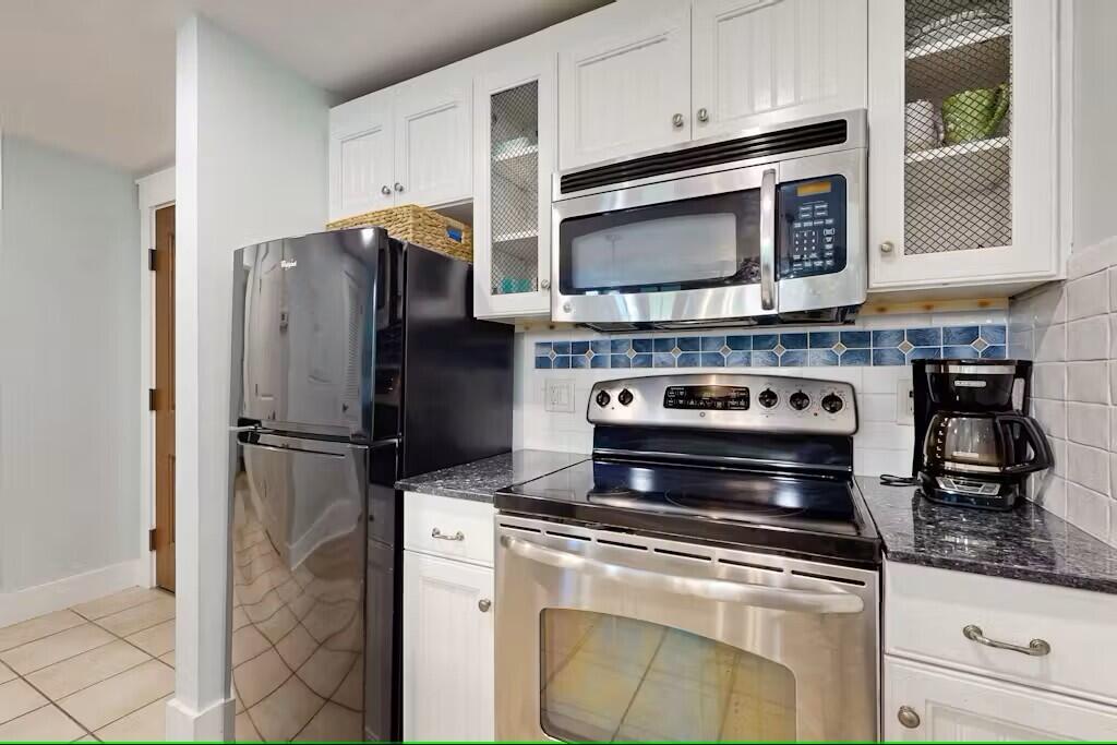 OBSERVATION POINT - Residential Lease