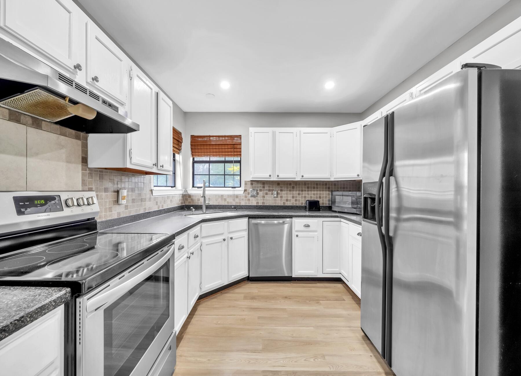 EAST BAY RIVER ESTATES 2ND ADDN - Residential