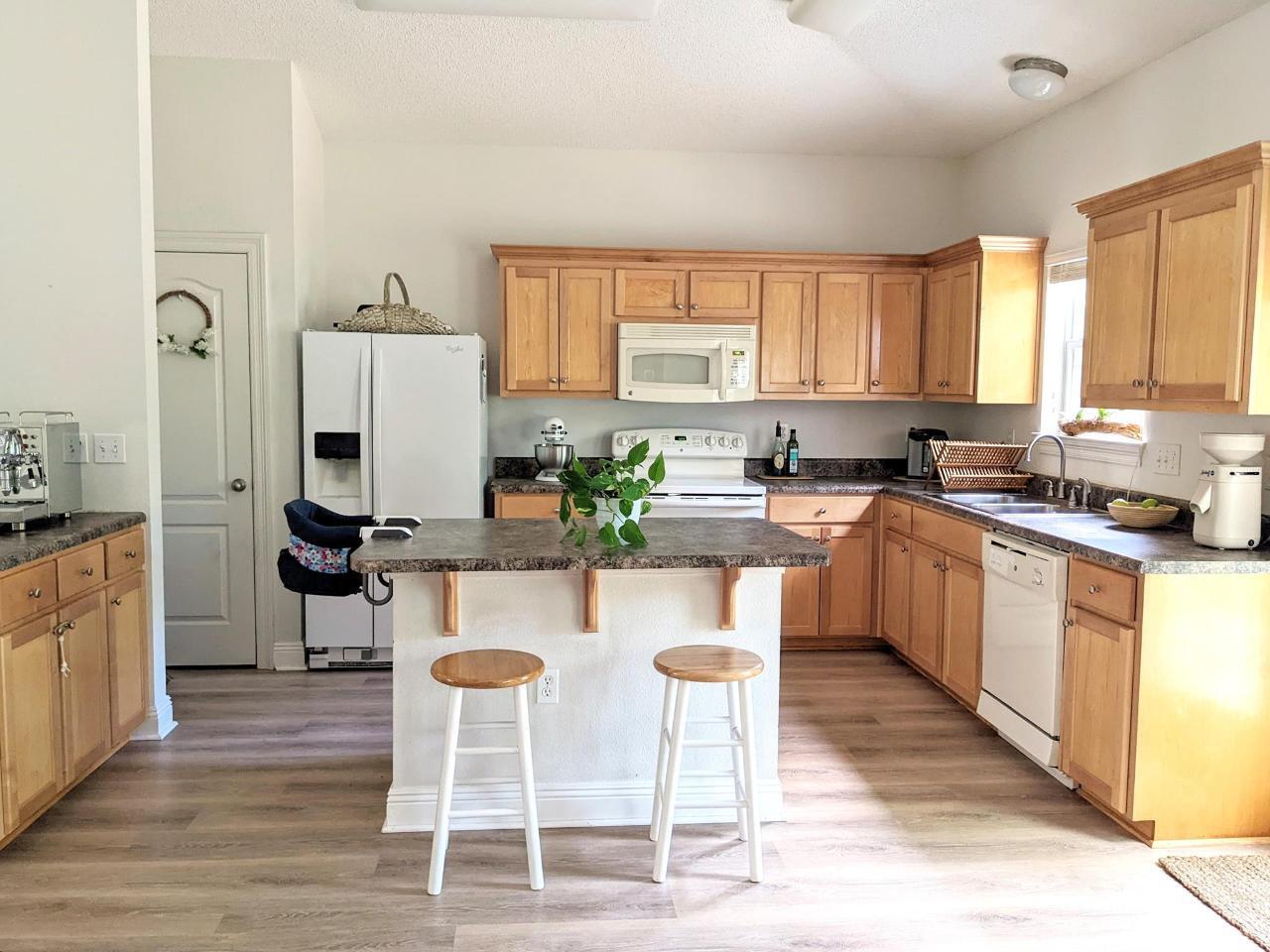 SUMMERSET ESTATES - Residential