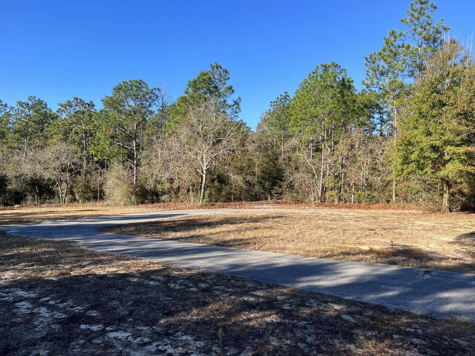 KENNEDY LAKE (UNRECORDED) - Land