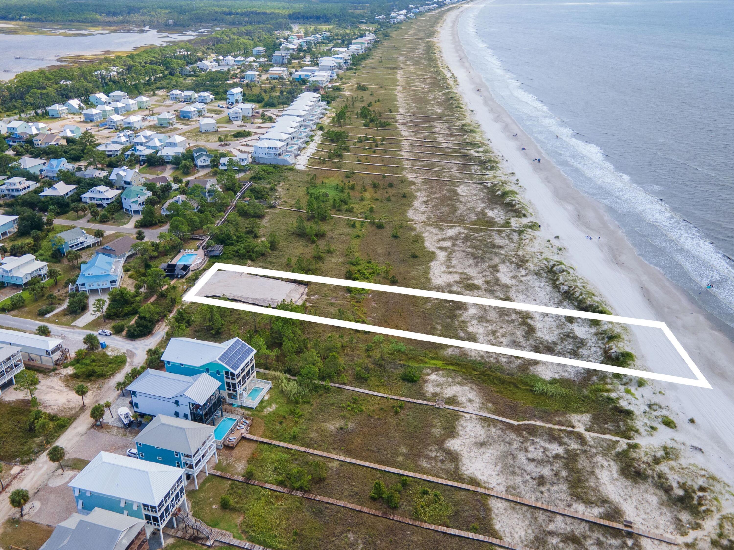 NO RECORDED SUBDIVISION - Land