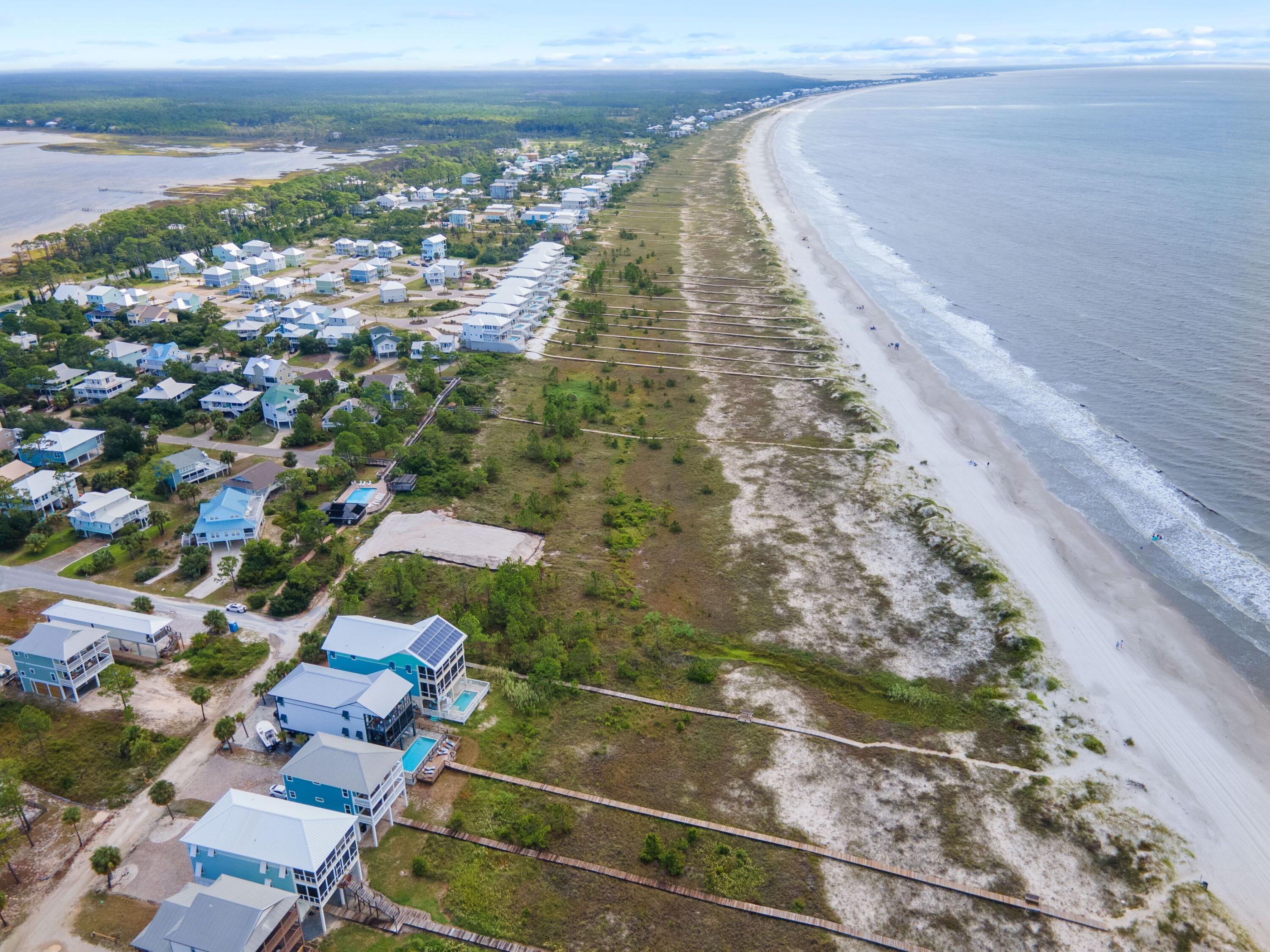 NO RECORDED SUBDIVISION - Land