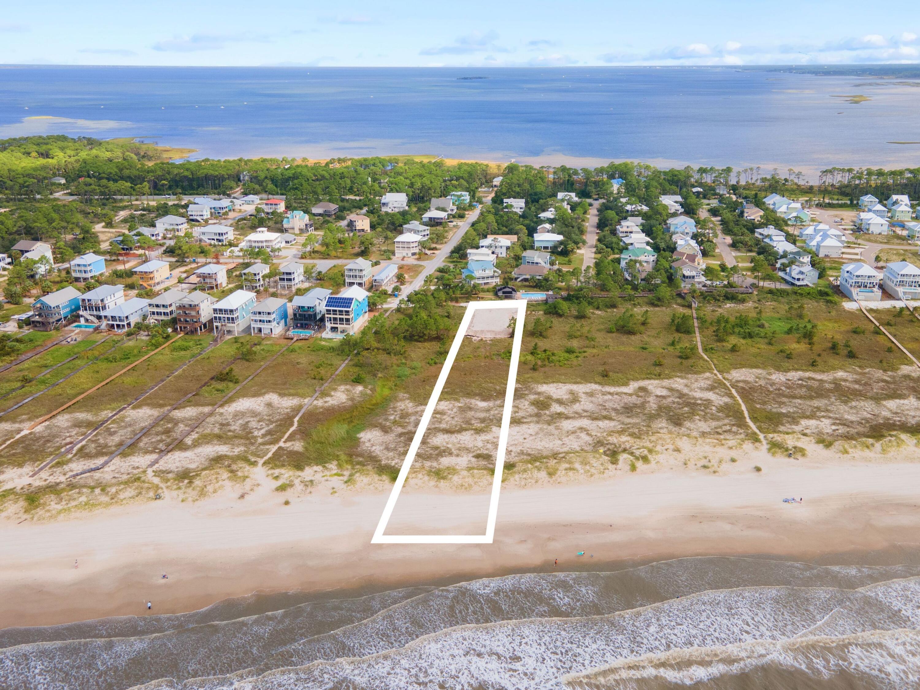 NO RECORDED SUBDIVISION - Land