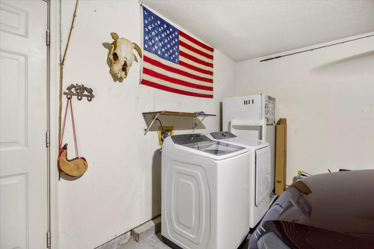 CARDINAL ESTATES - Residential