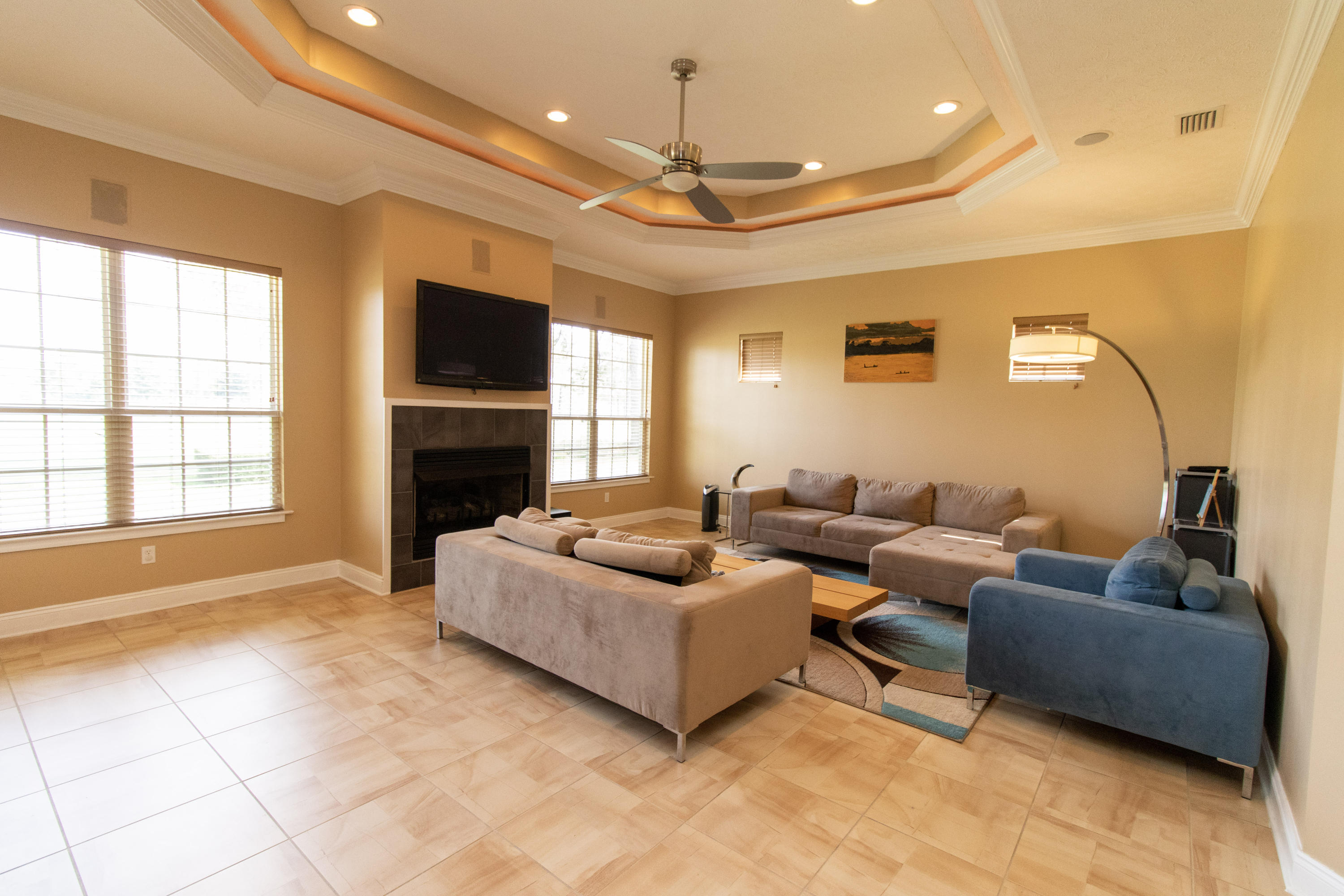 Colony Club - Residential