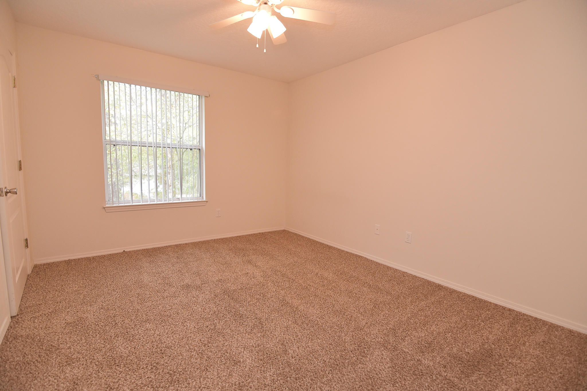 SHAY LIN TOWNHOMES - Residential