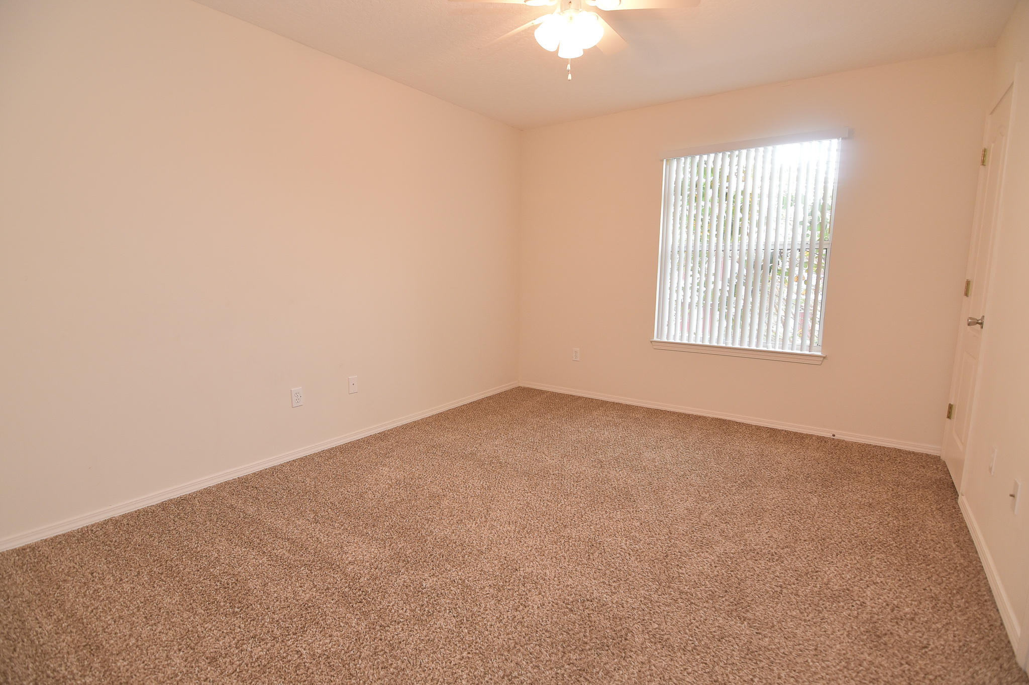 SHAY LIN TOWNHOMES - Residential