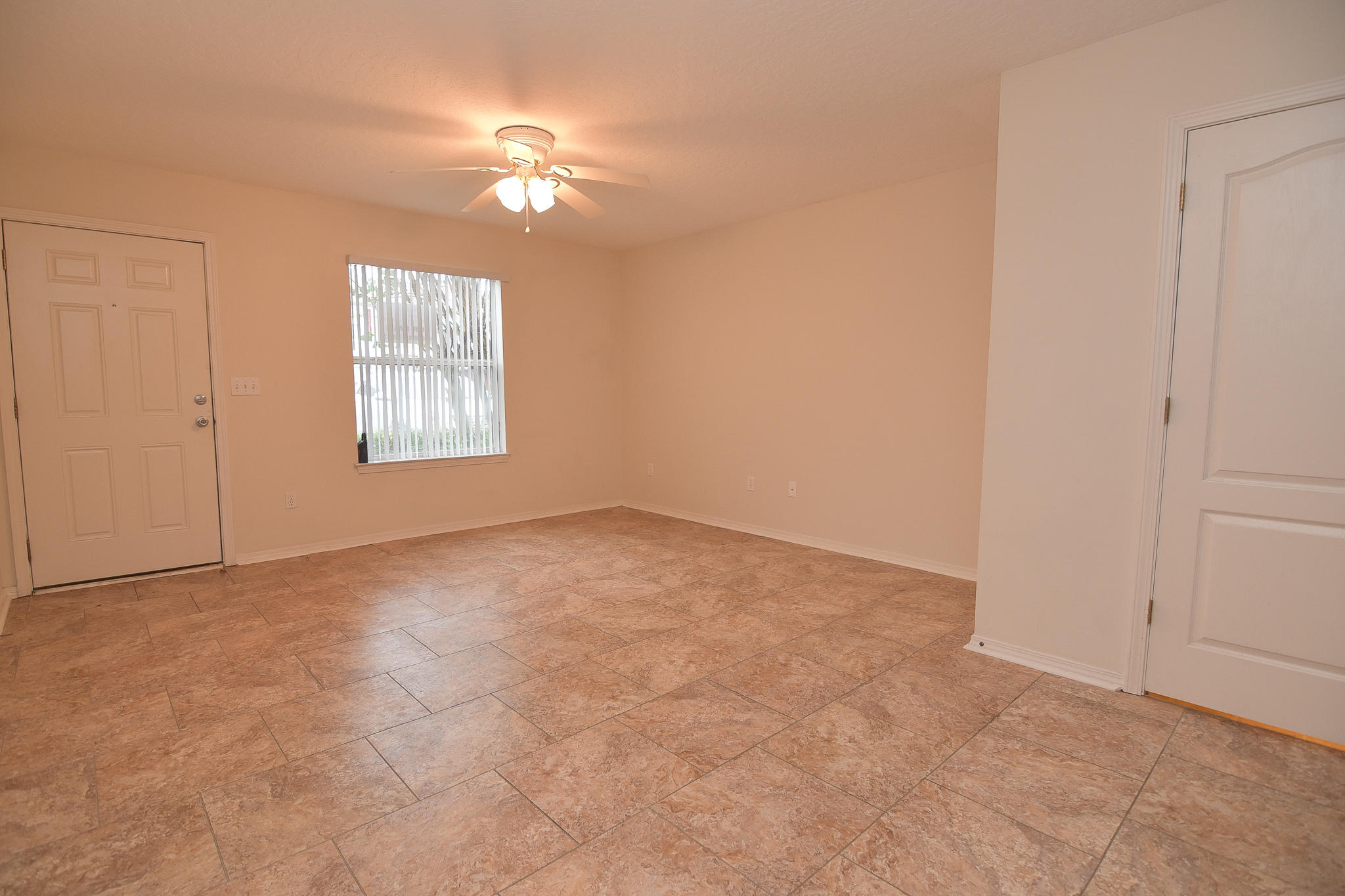 SHAY LIN TOWNHOMES - Residential