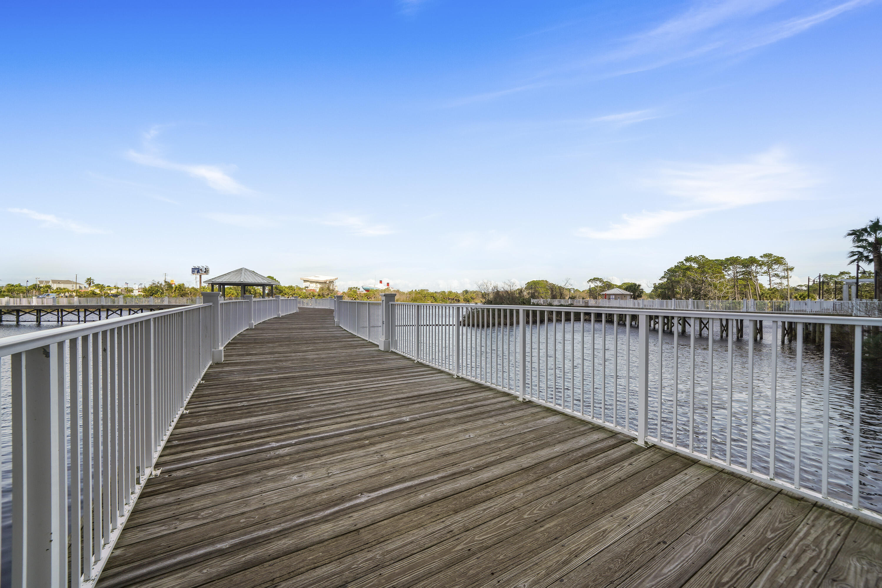 Laketown Wharf - Residential