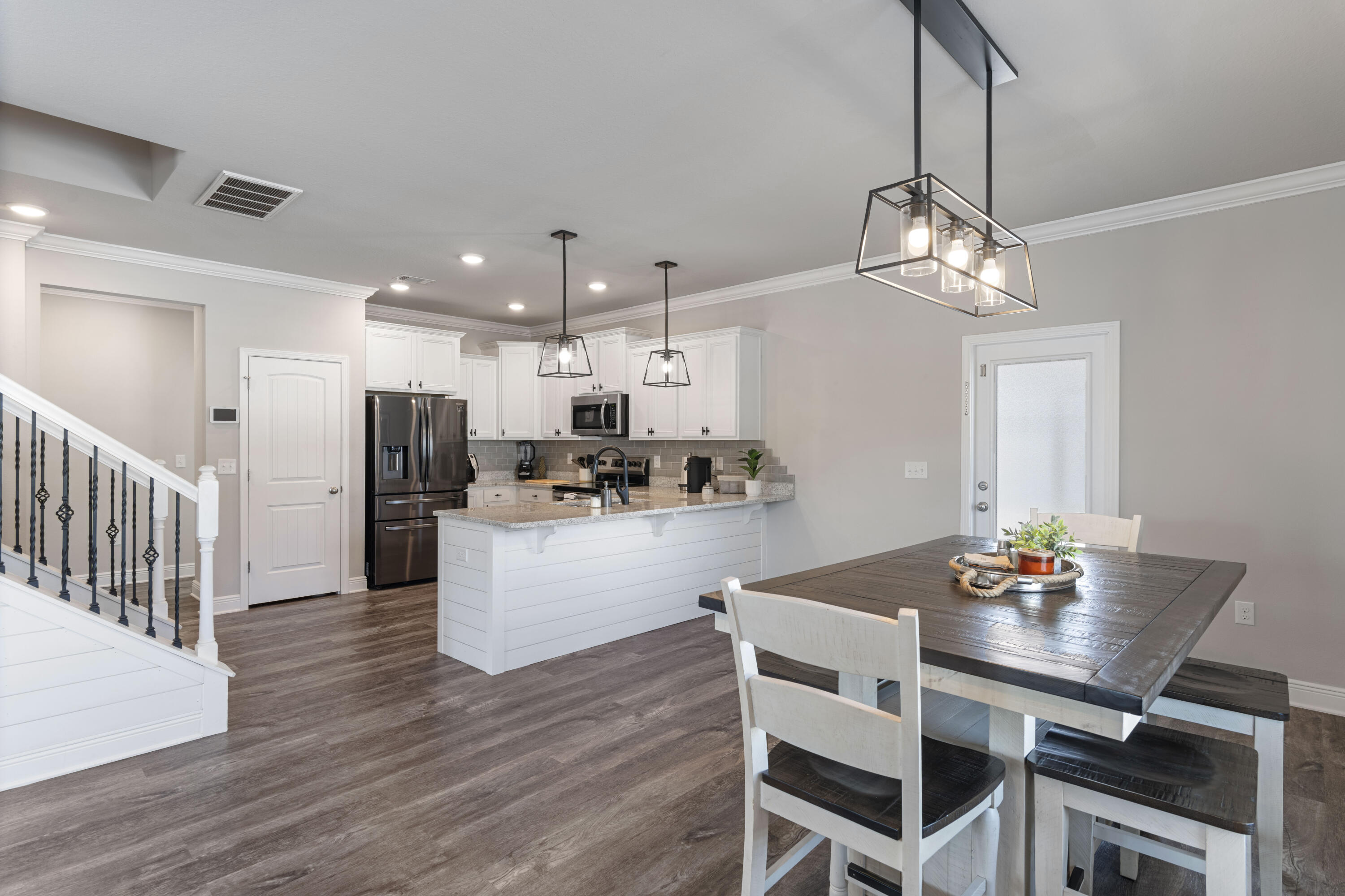 STONEGATE - Residential