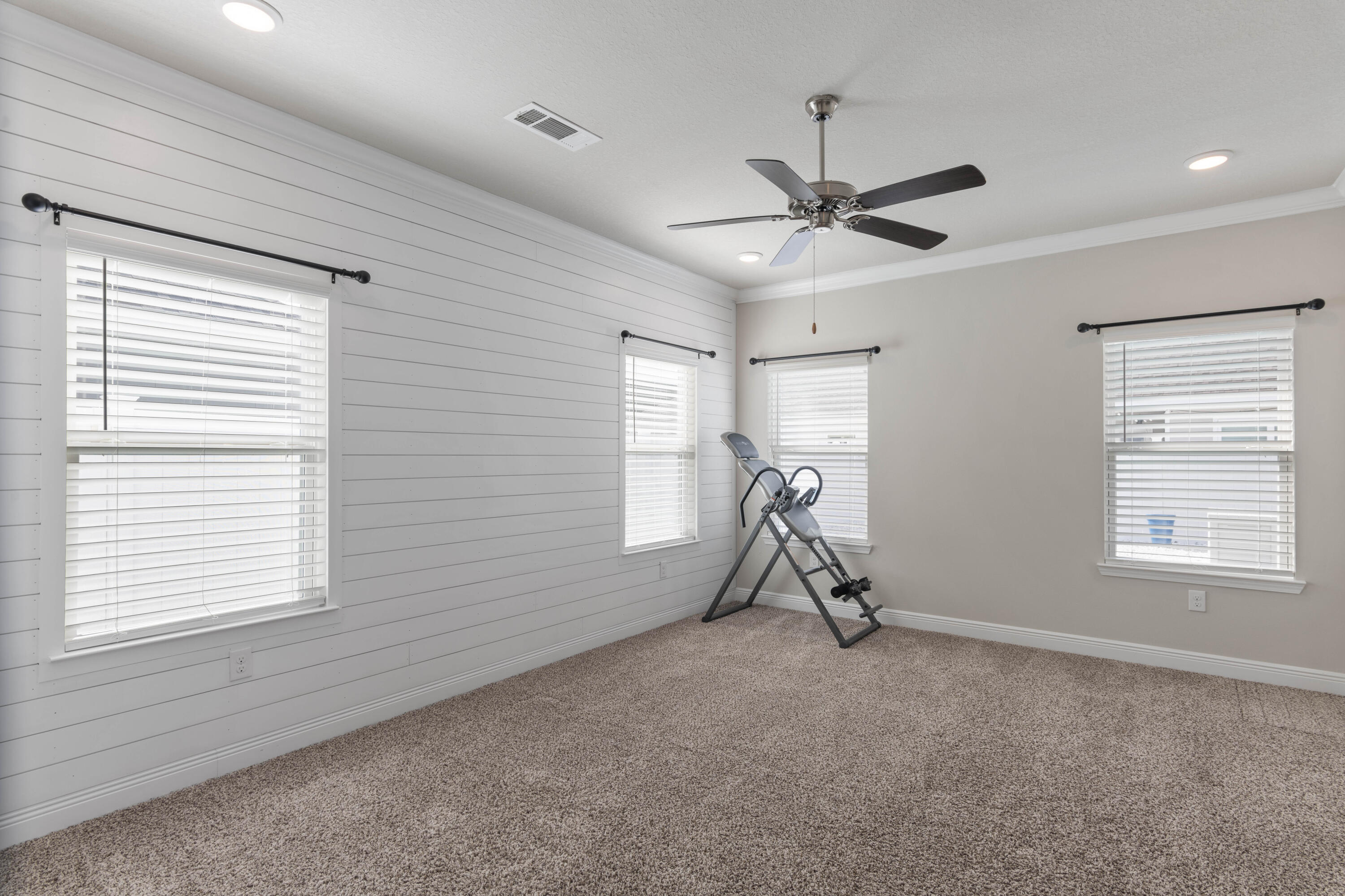 STONEGATE - Residential