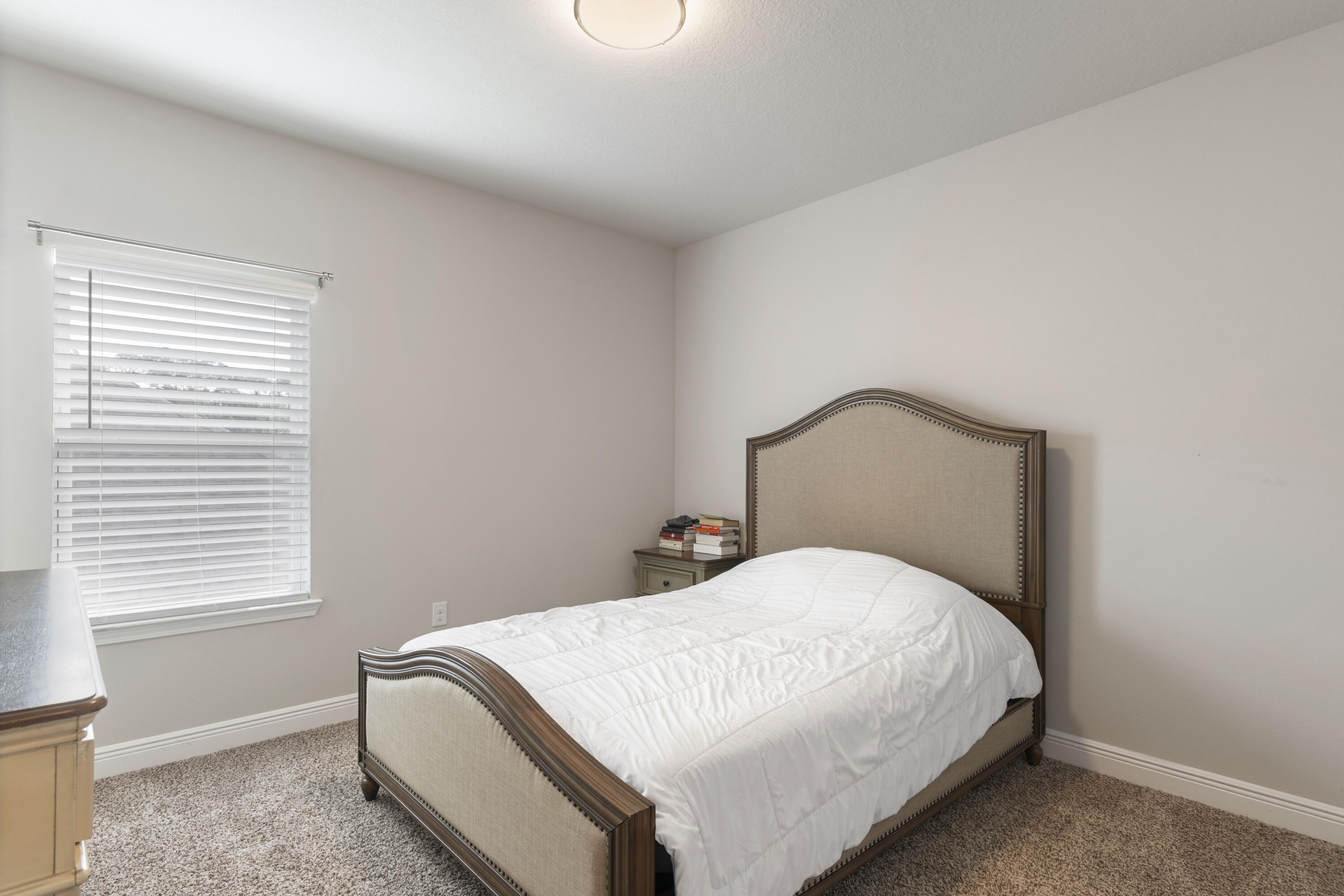 STONEGATE - Residential
