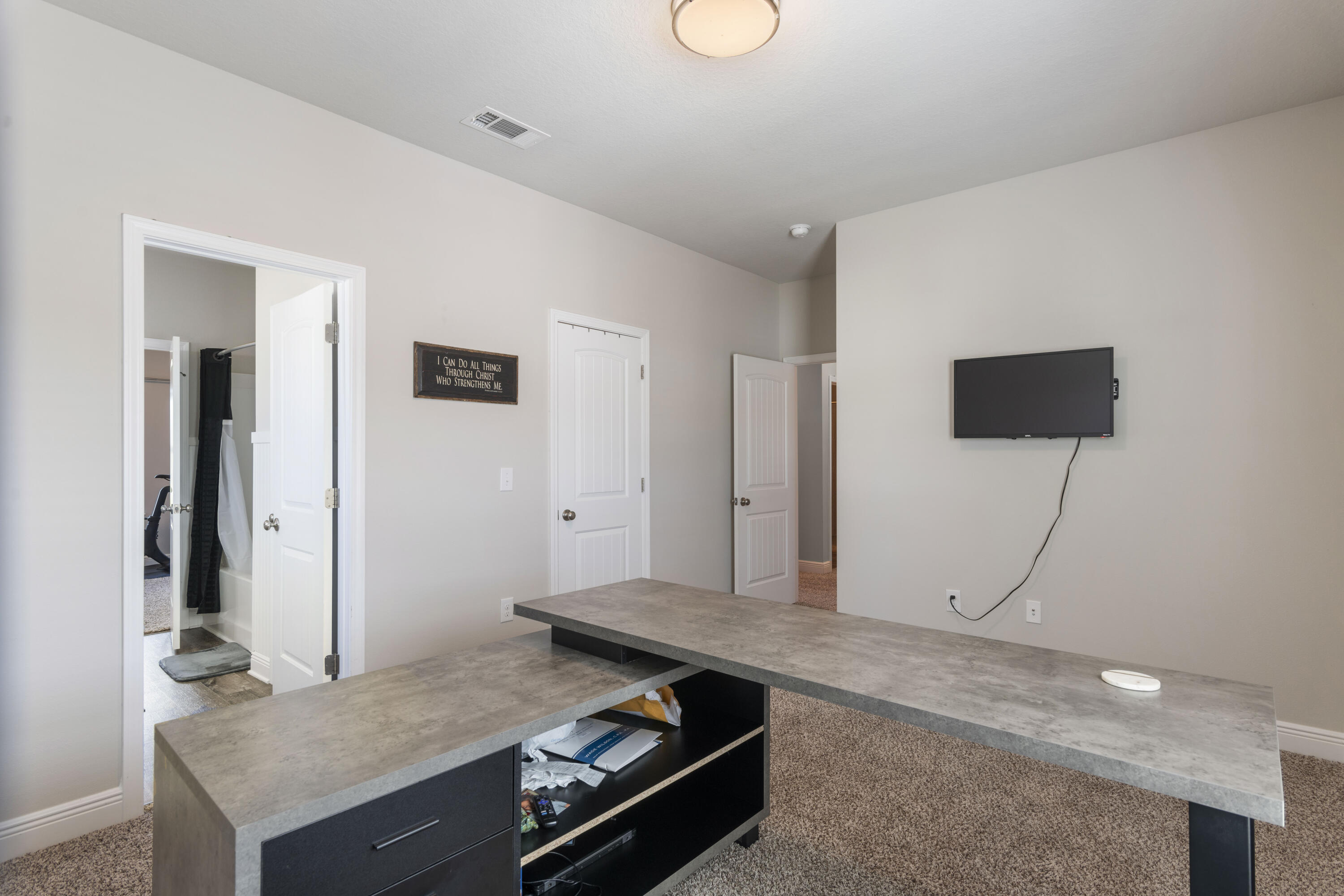 STONEGATE - Residential