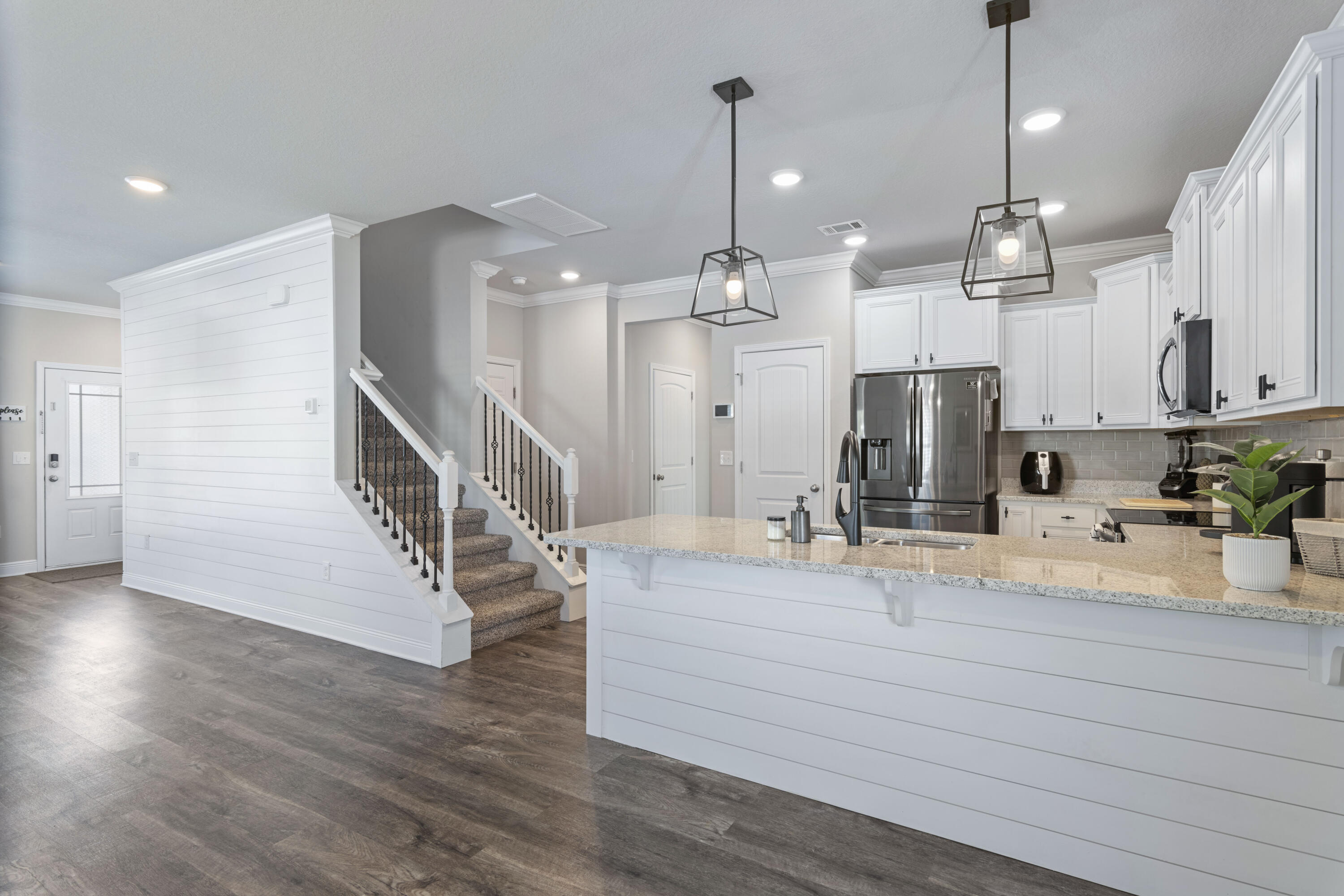 STONEGATE - Residential