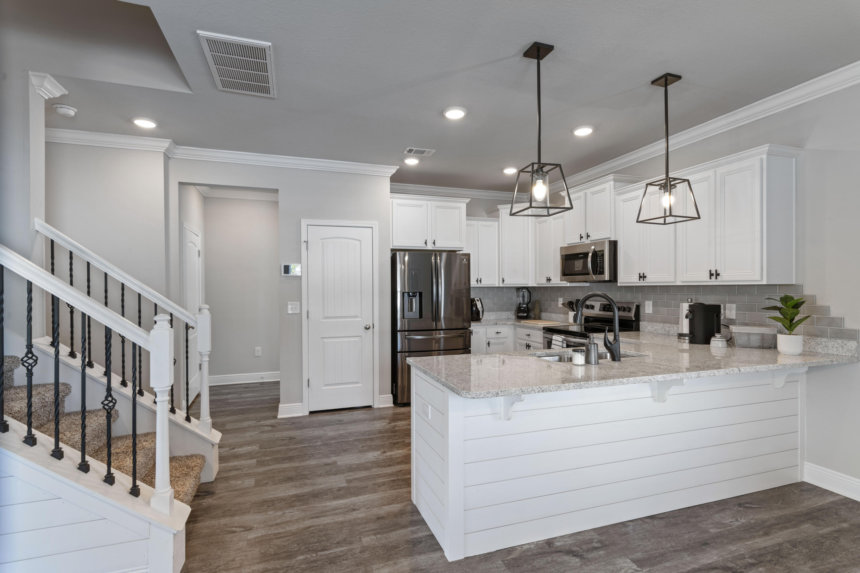 STONEGATE - Residential