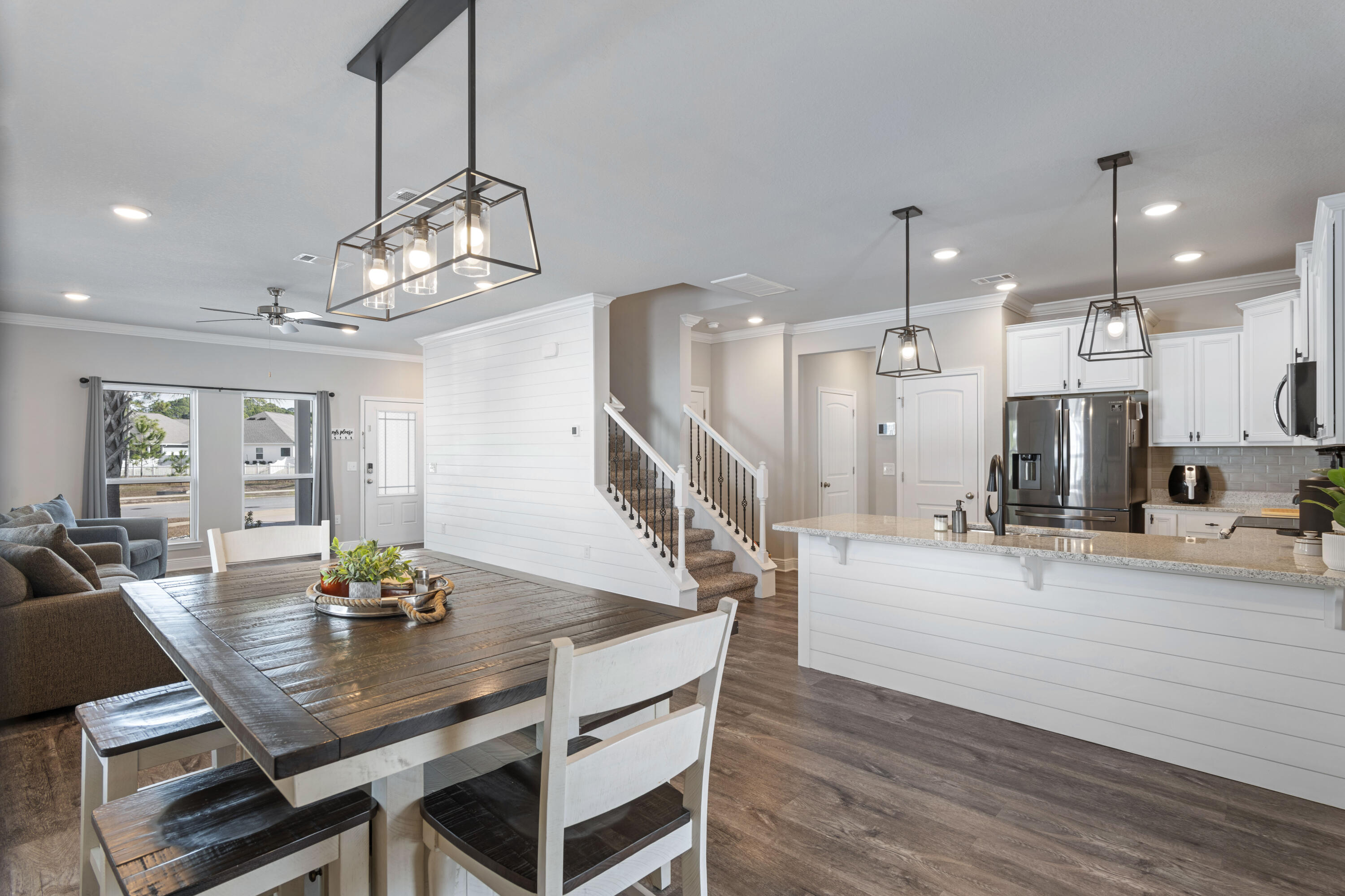 STONEGATE - Residential