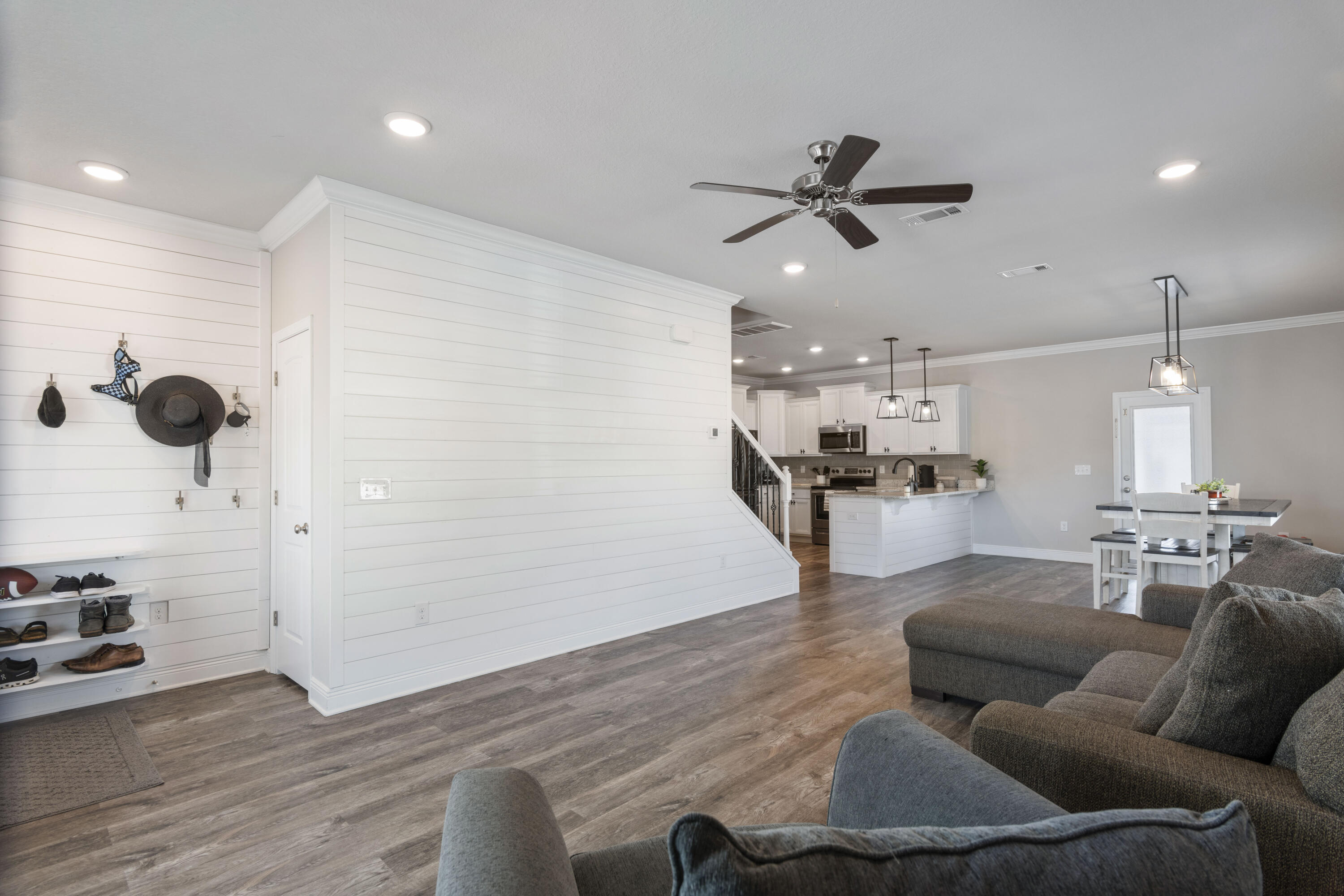STONEGATE - Residential