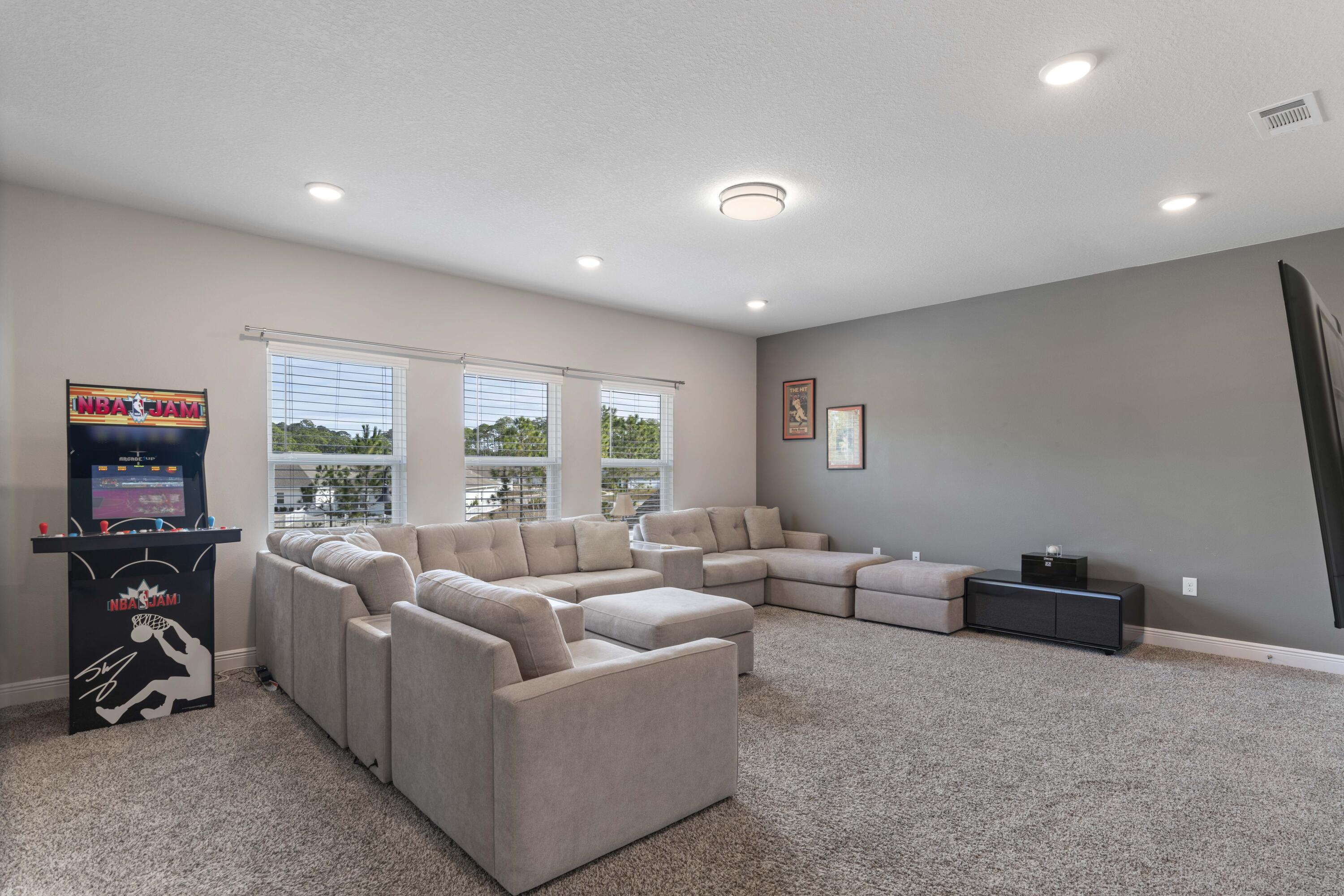 STONEGATE - Residential