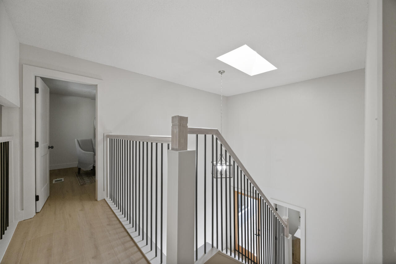 PINEWOOD ESTATES - Residential