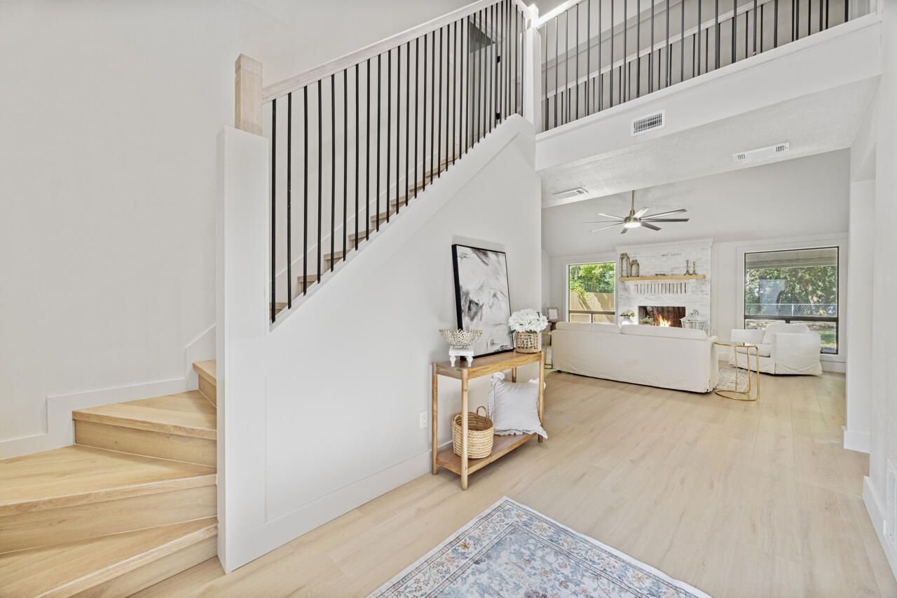 PINEWOOD ESTATES - Residential
