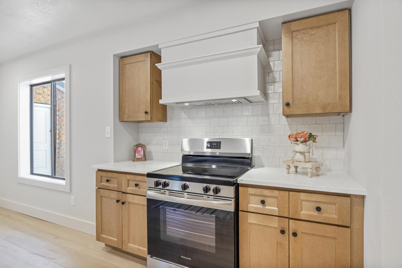 PINEWOOD ESTATES - Residential