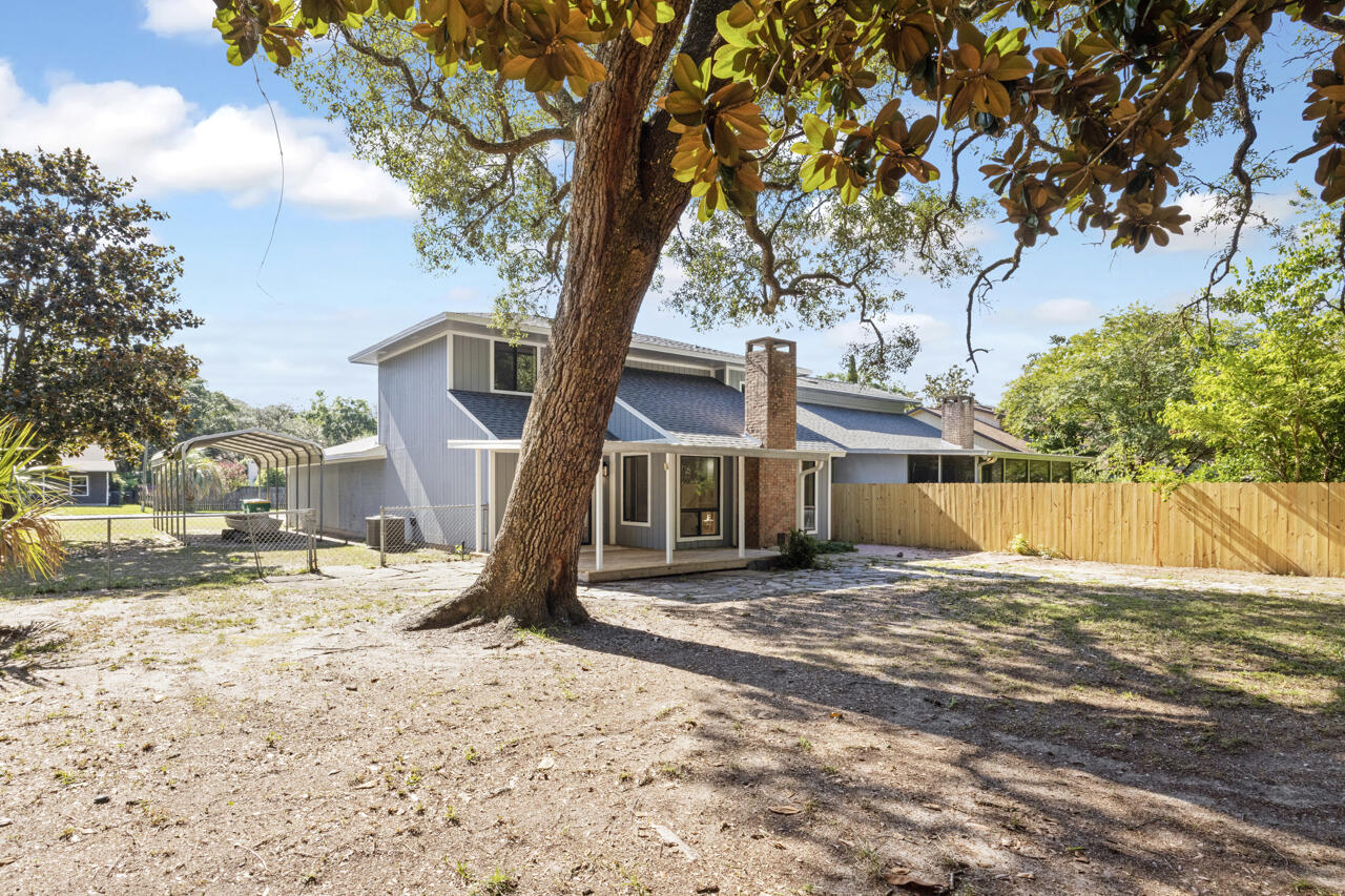 PINEWOOD ESTATES - Residential