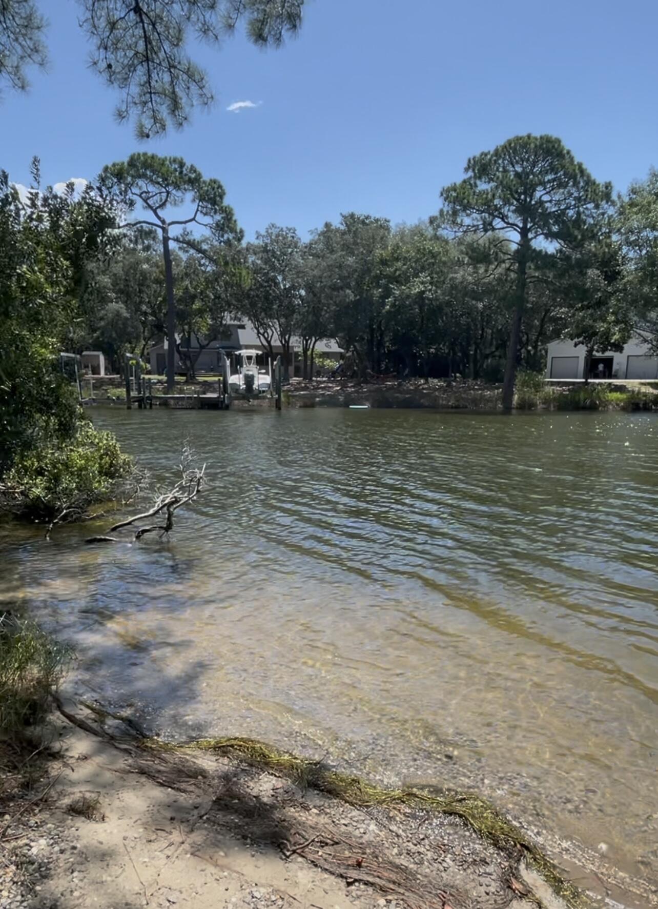 PINEWOOD ESTATES - Residential