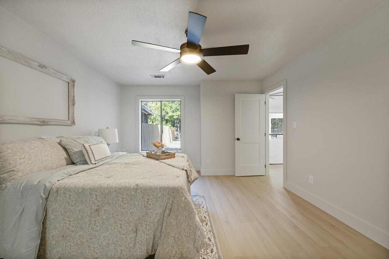 PINEWOOD ESTATES - Residential