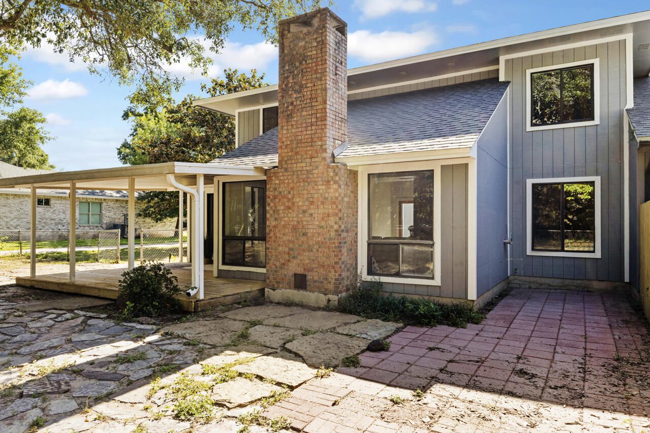 PINEWOOD ESTATES - Residential